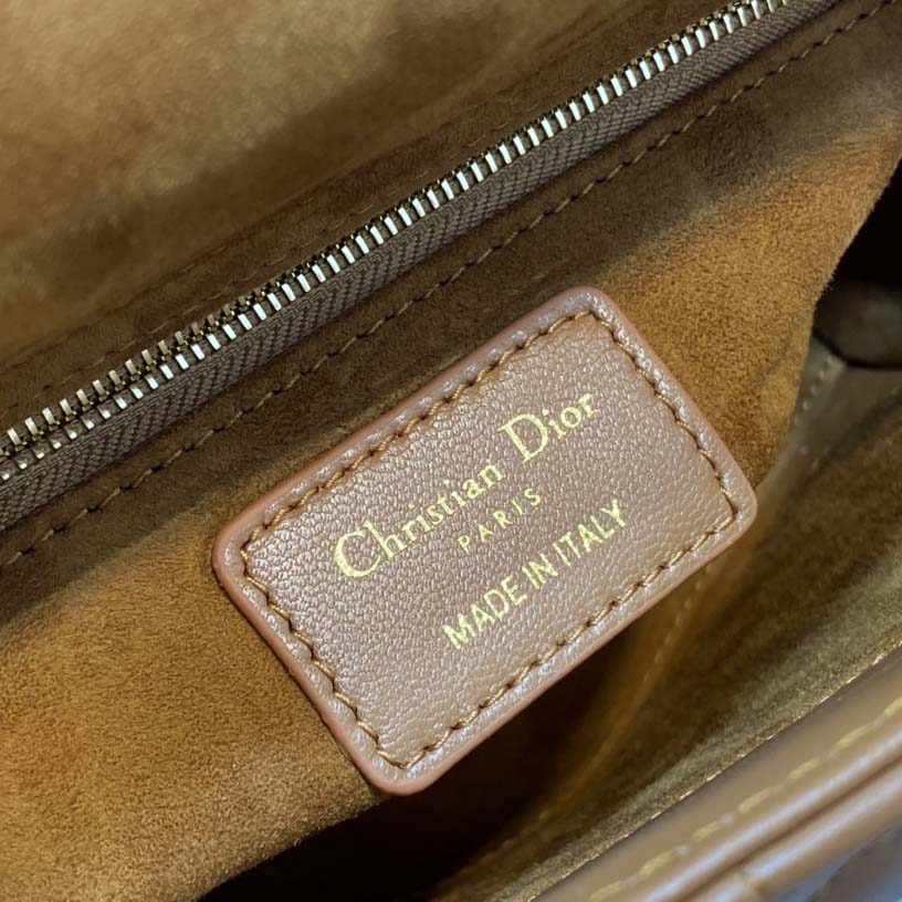 Dior Lady Dior Bag    20cm - 