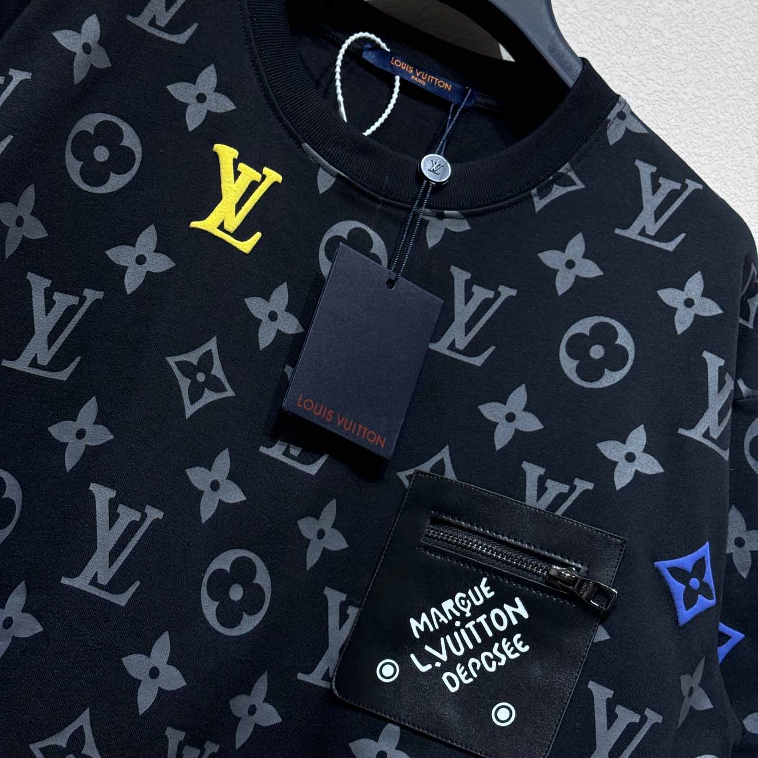 Louis Vuitton Monogram T-Shirt  - 