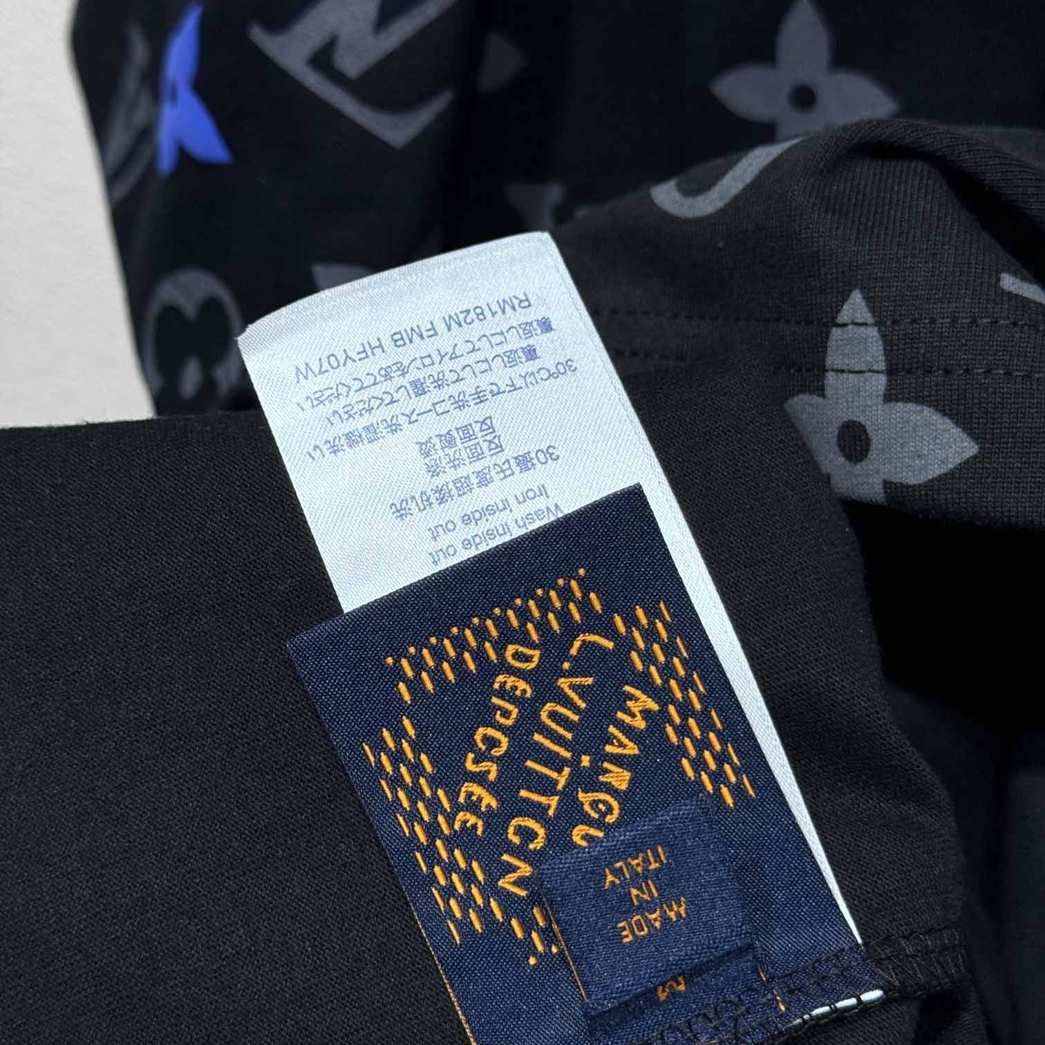 Louis Vuitton Monogram T-Shirt  - 