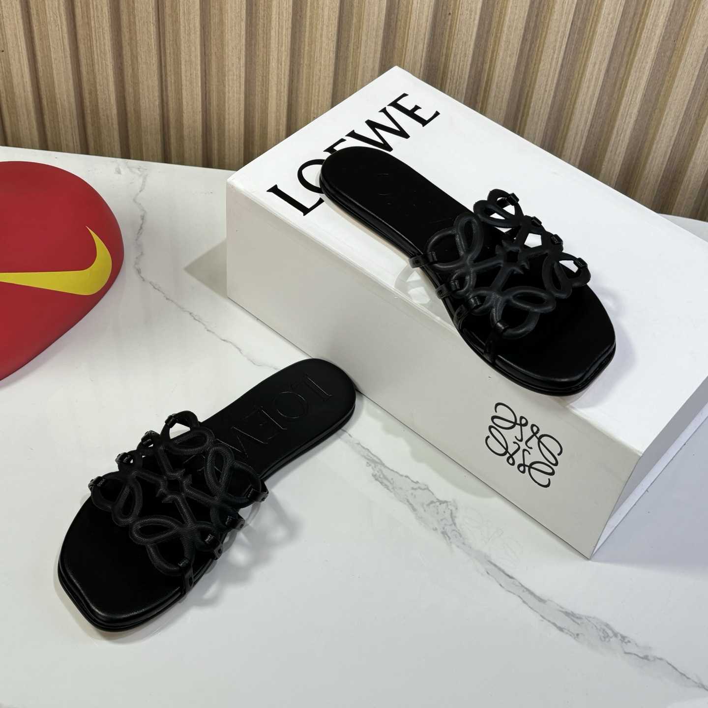 Loewe Petal Anagram Slide In Soft Calfskin - 