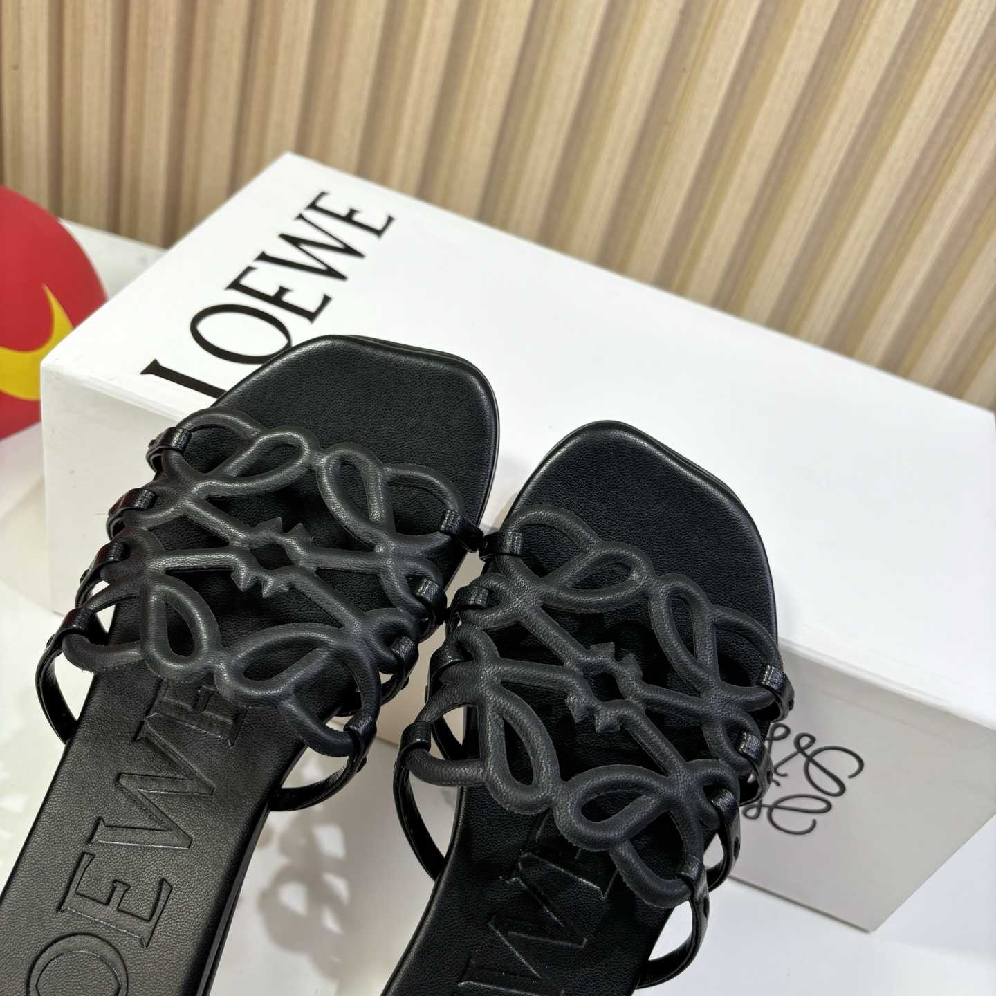 Loewe Petal Anagram Slide In Soft Calfskin - 