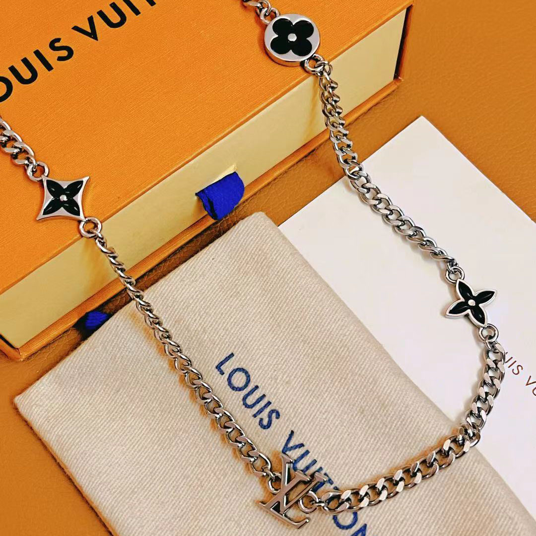 Louis Vuitton LV Spike Charms Necklace  M01717 - 