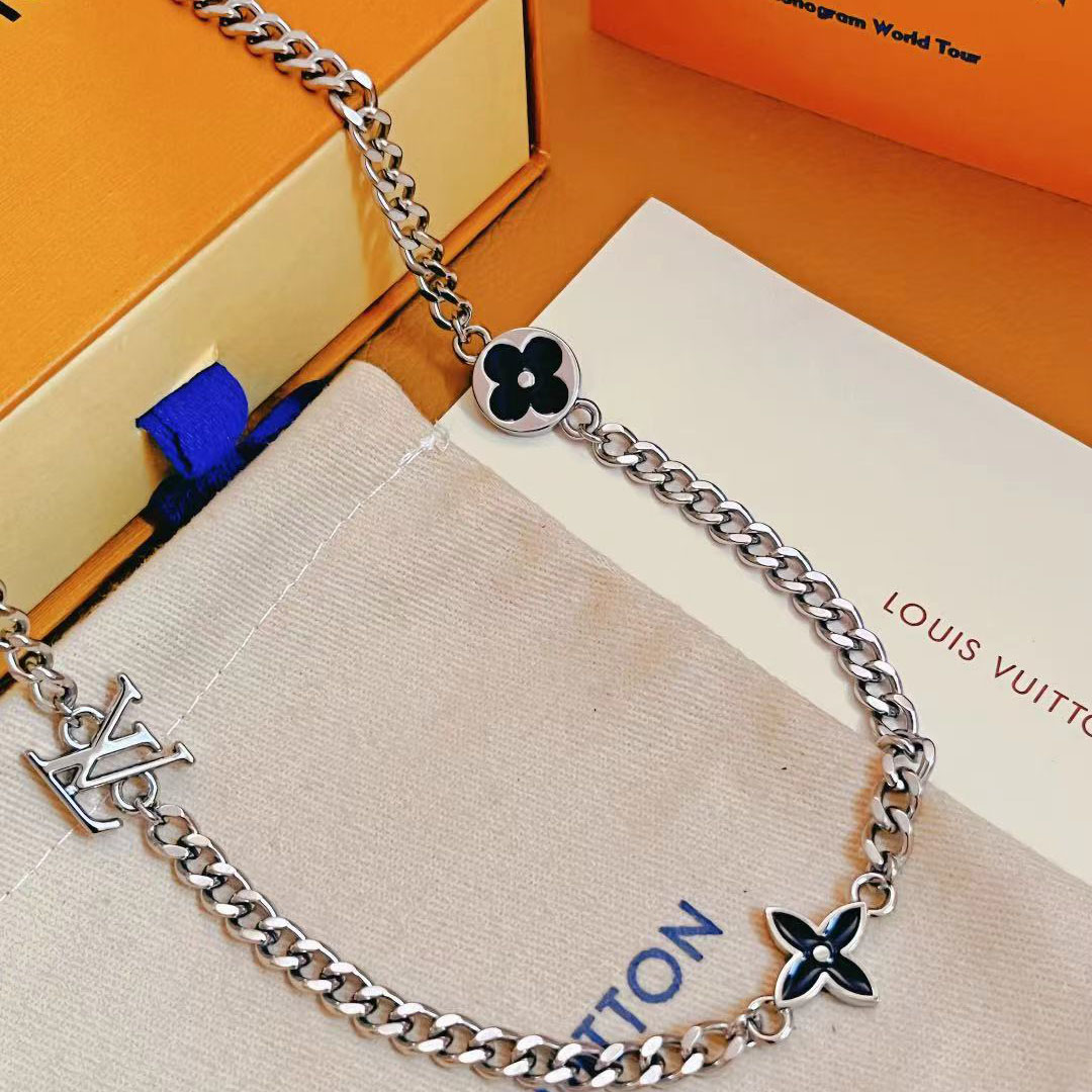 Louis Vuitton LV Spike Charms Necklace  M01717 - 