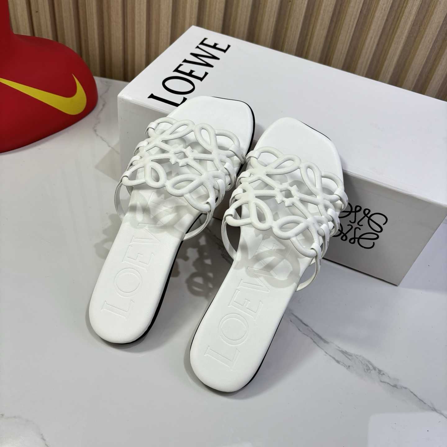 Loewe Petal Anagram Slide In Soft Calfskin - 
