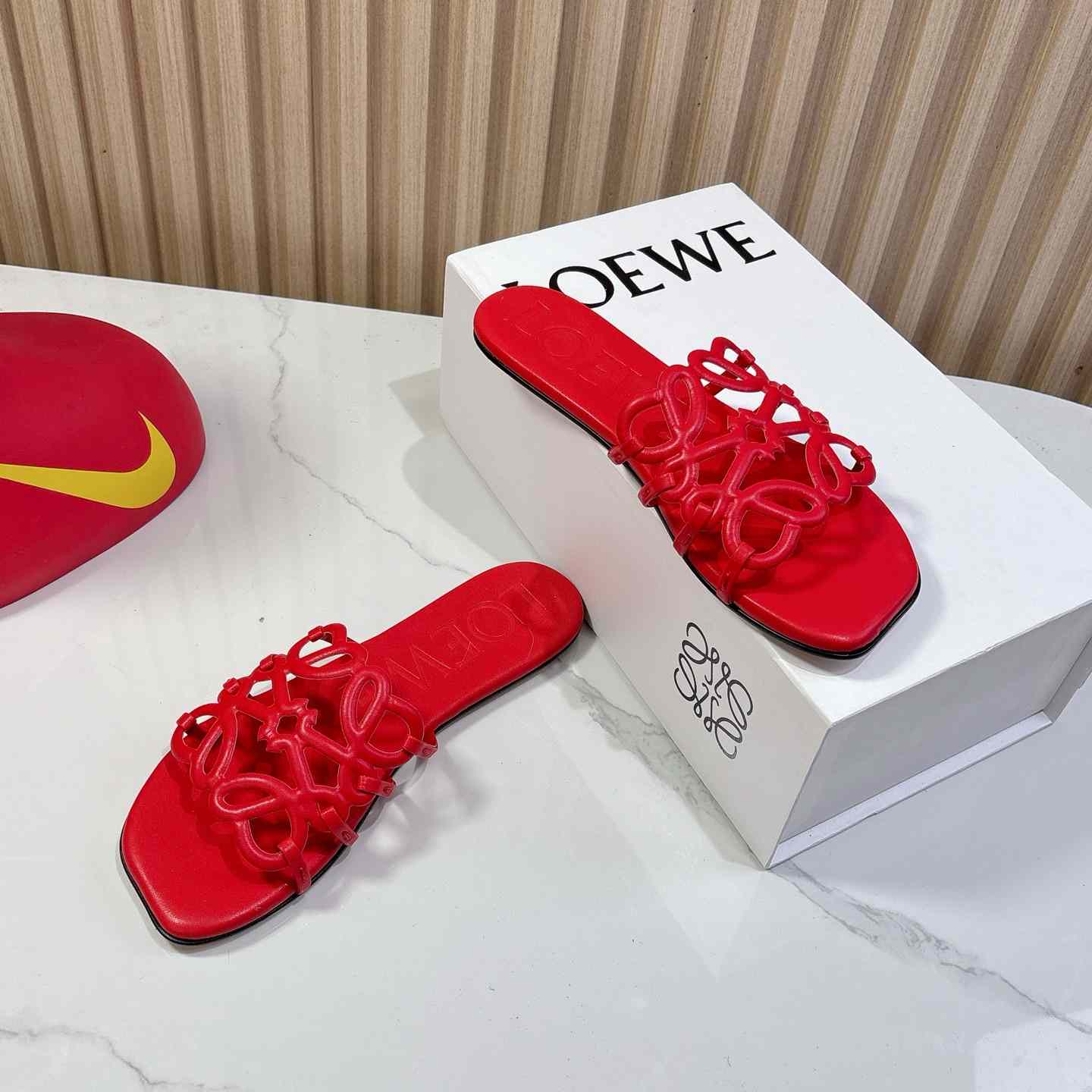 Loewe Petal Anagram Slide In Soft Calfskin - 