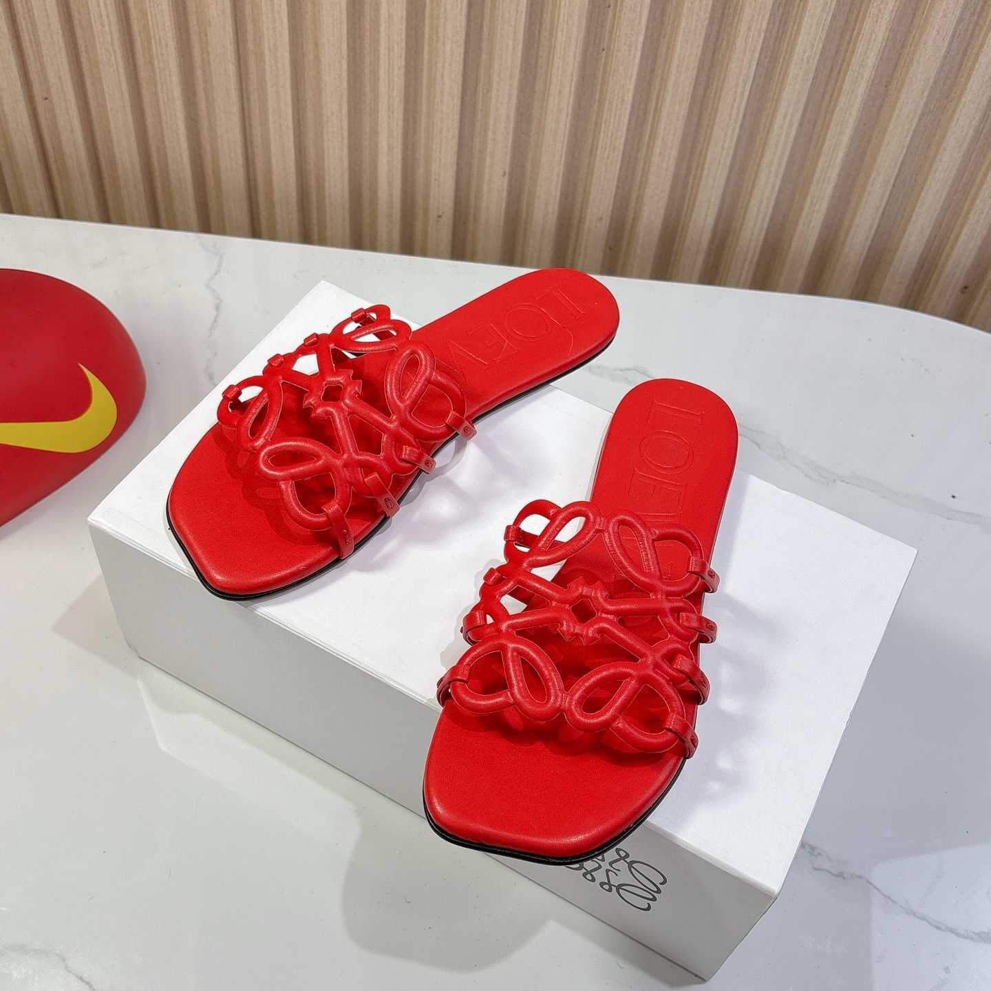 Loewe Petal Anagram Slide In Soft Calfskin - 