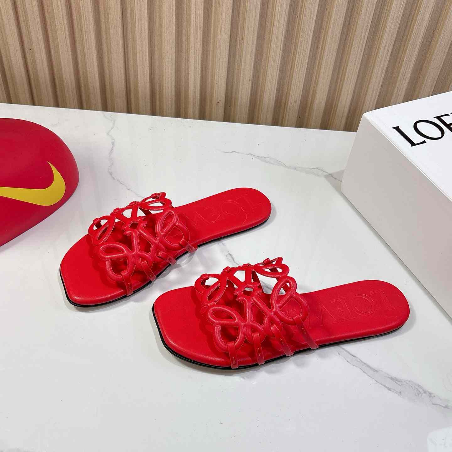 Loewe Petal Anagram Slide In Soft Calfskin - 