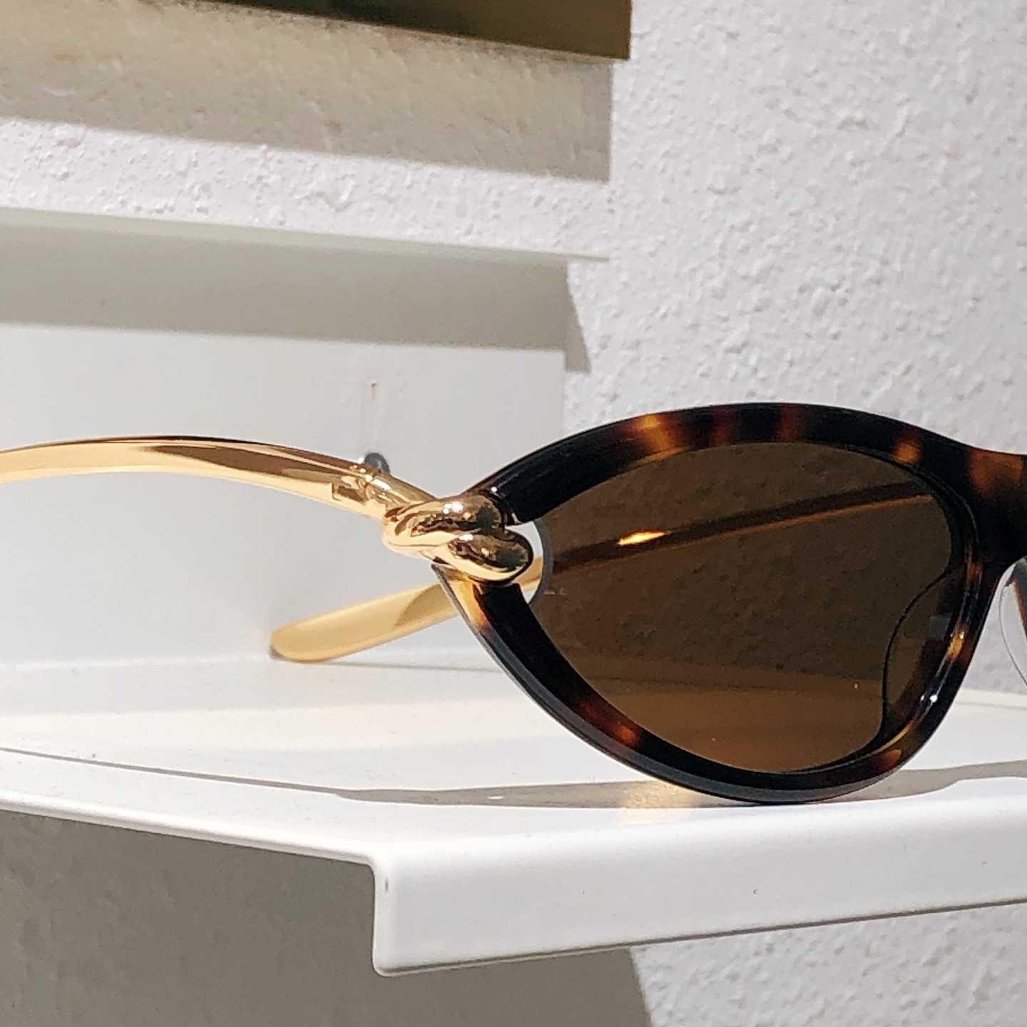 Bottega Veneta Knot Cat Eye Sunglasses   BV1390S - 