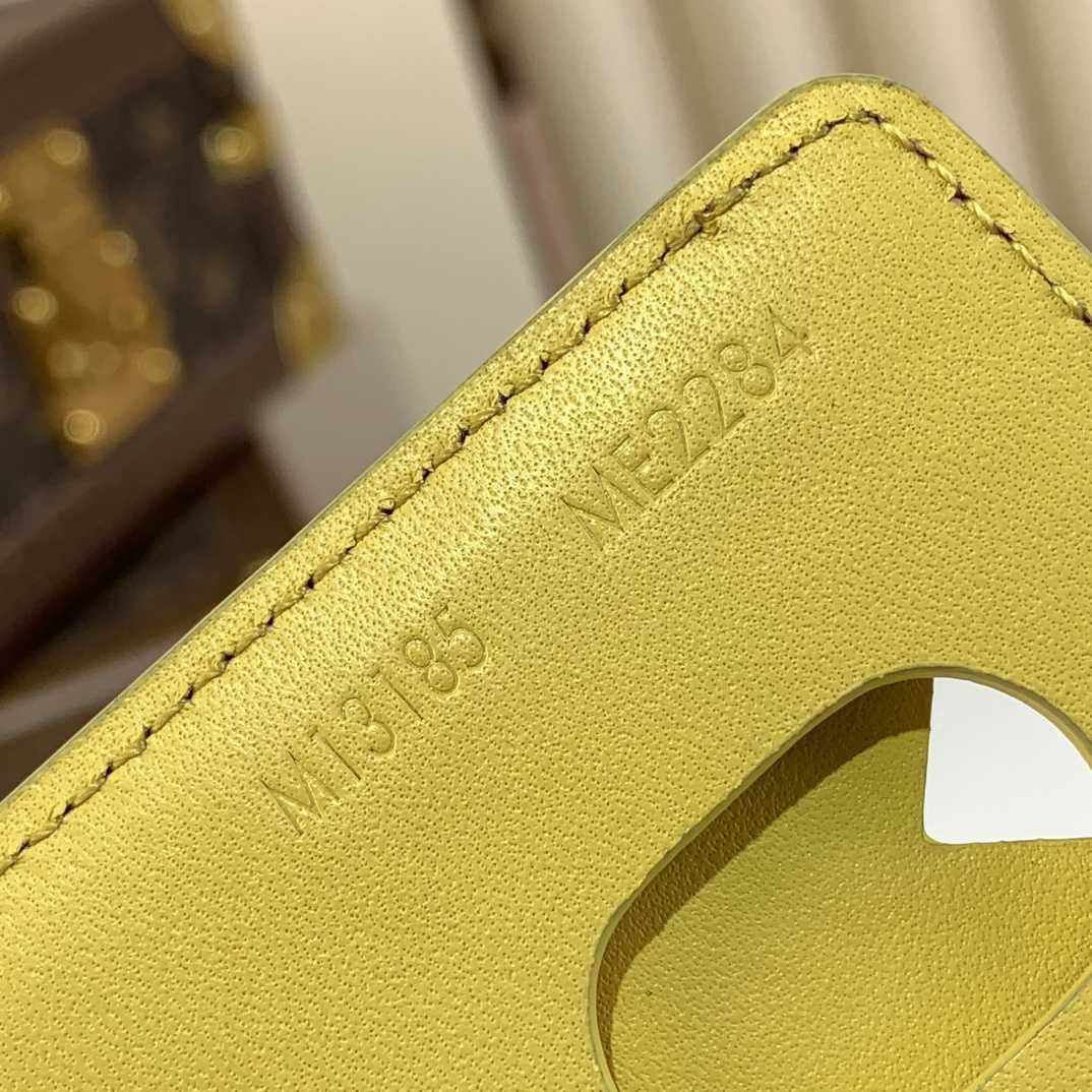 Louis Vuitton Porte-Cartes Magnet  M12853 - 
