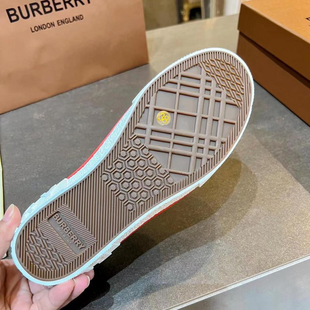 Burberry Slip On Sneakers - DesignerGu
