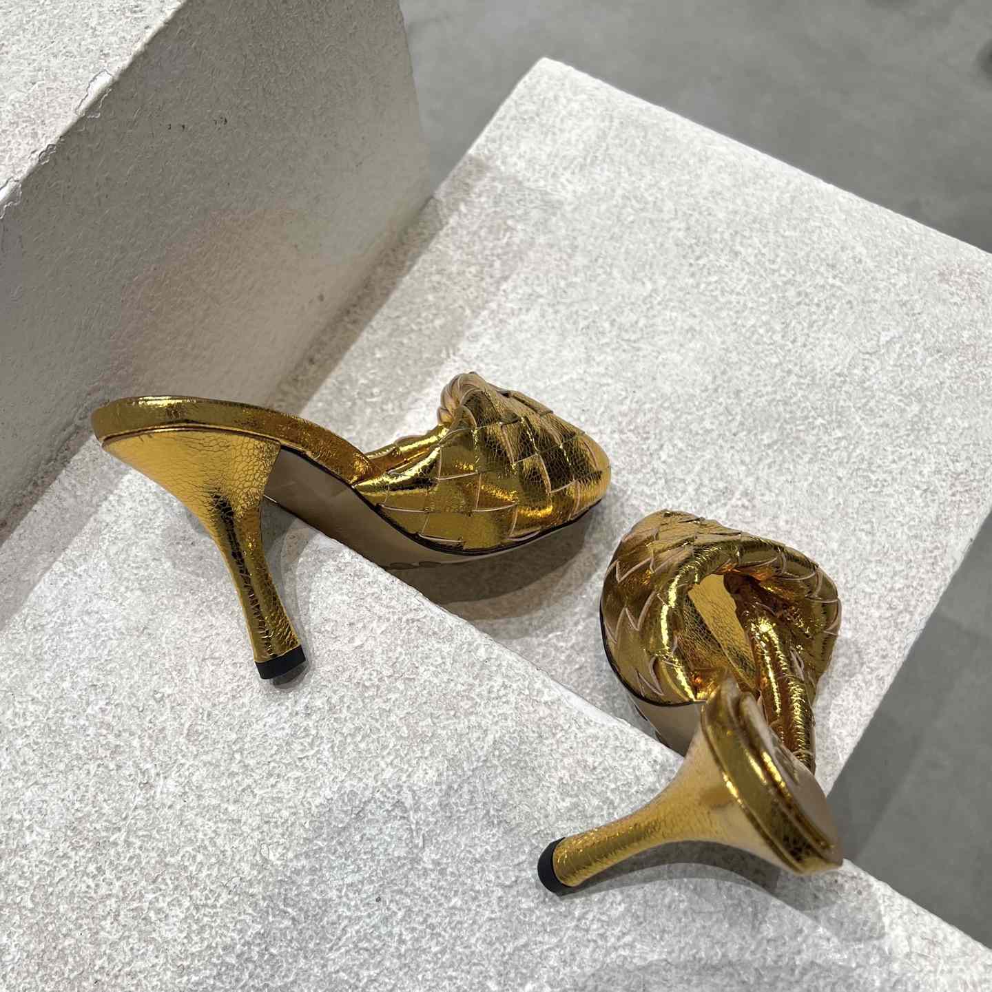 Bottega Veneta Blink Mule   - 