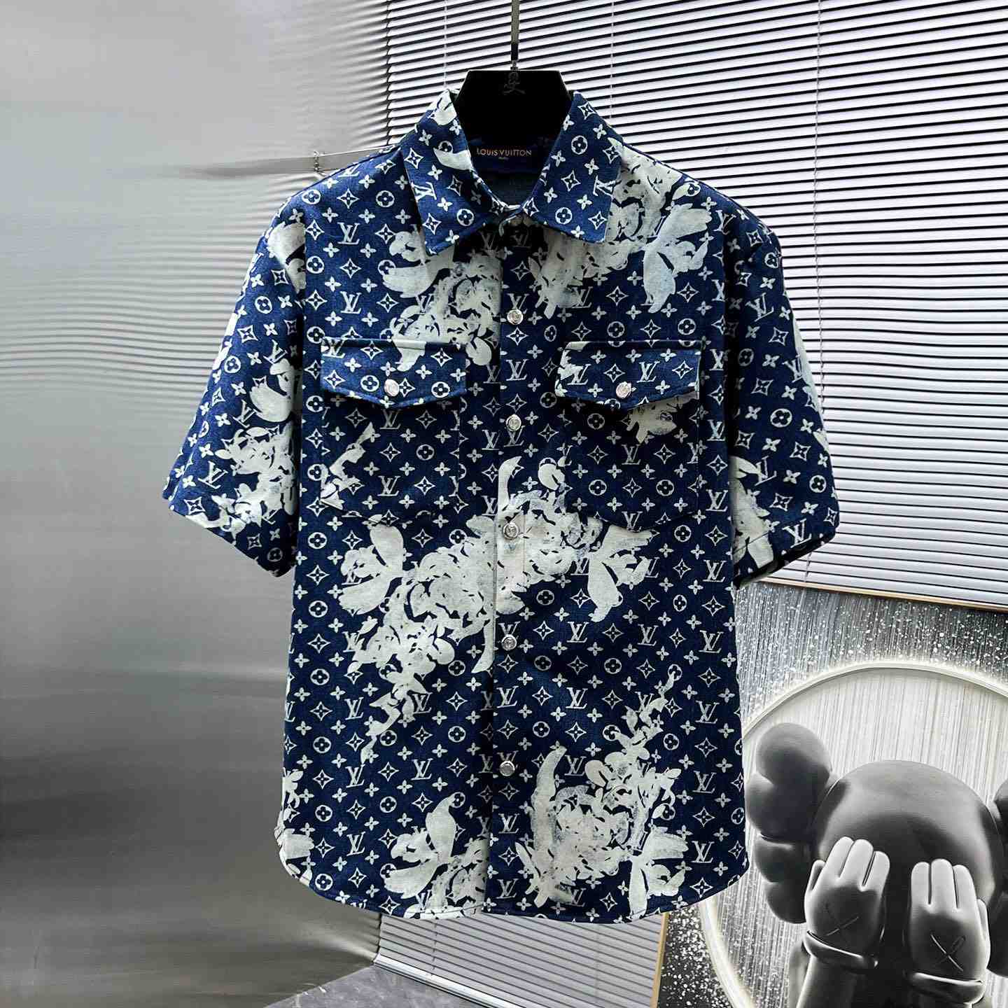 Louis Vuitton Monogram Bandana Shortsleeve Shirt  - DesignerGu