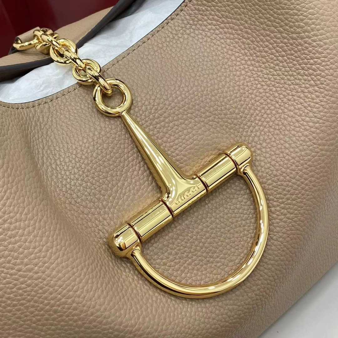 Gucci Softbit Maxi Shoulder Bag - 