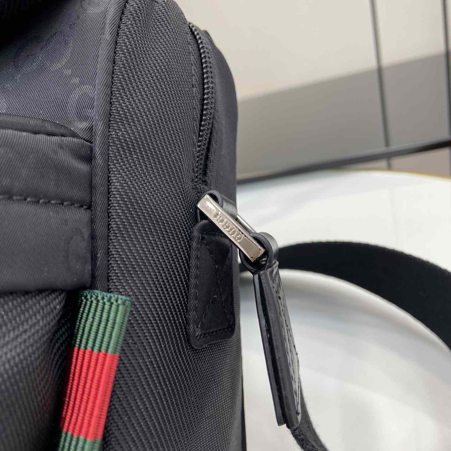 Gucci Nexus Medium Crossbody Bag - 