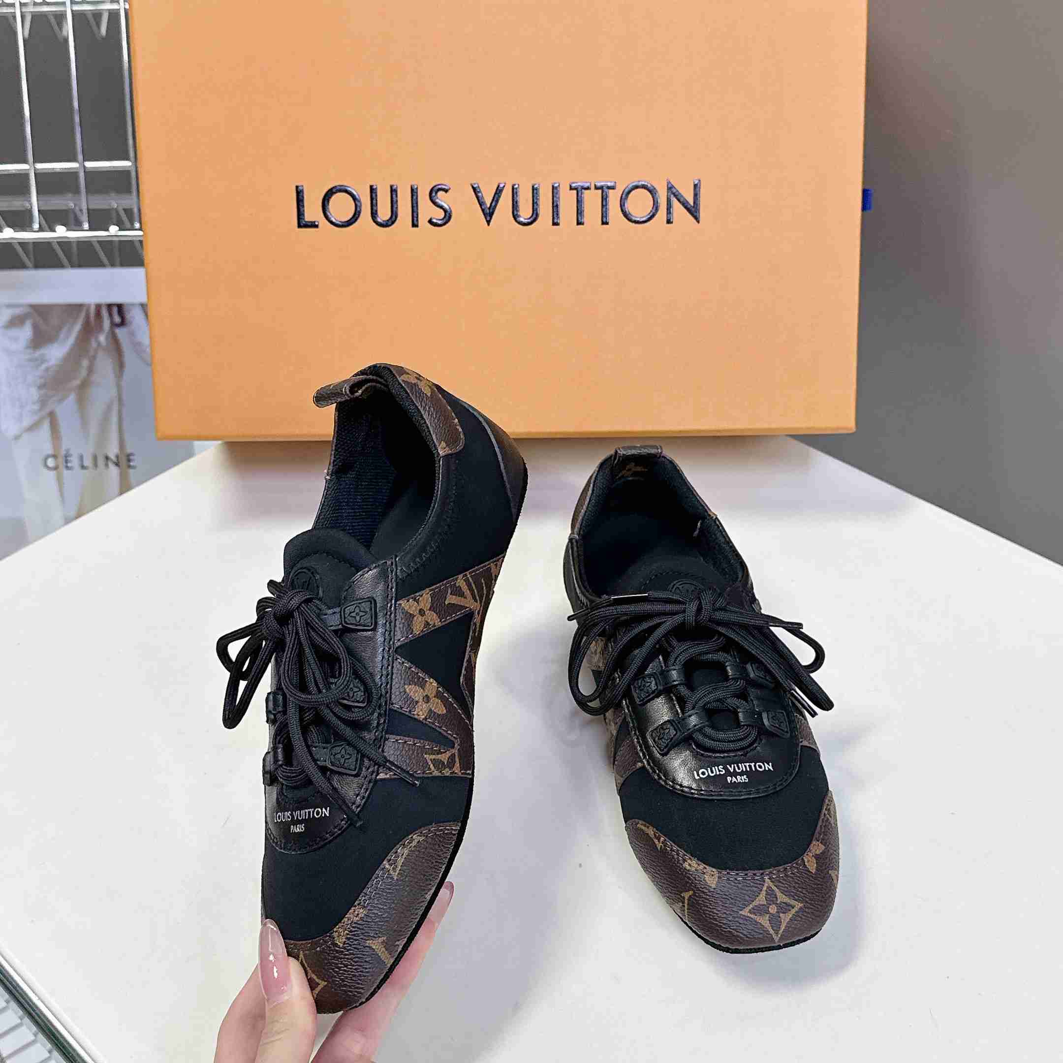 Louis Vuitton LV Sneakerina   1AHNDI - DesignerGu