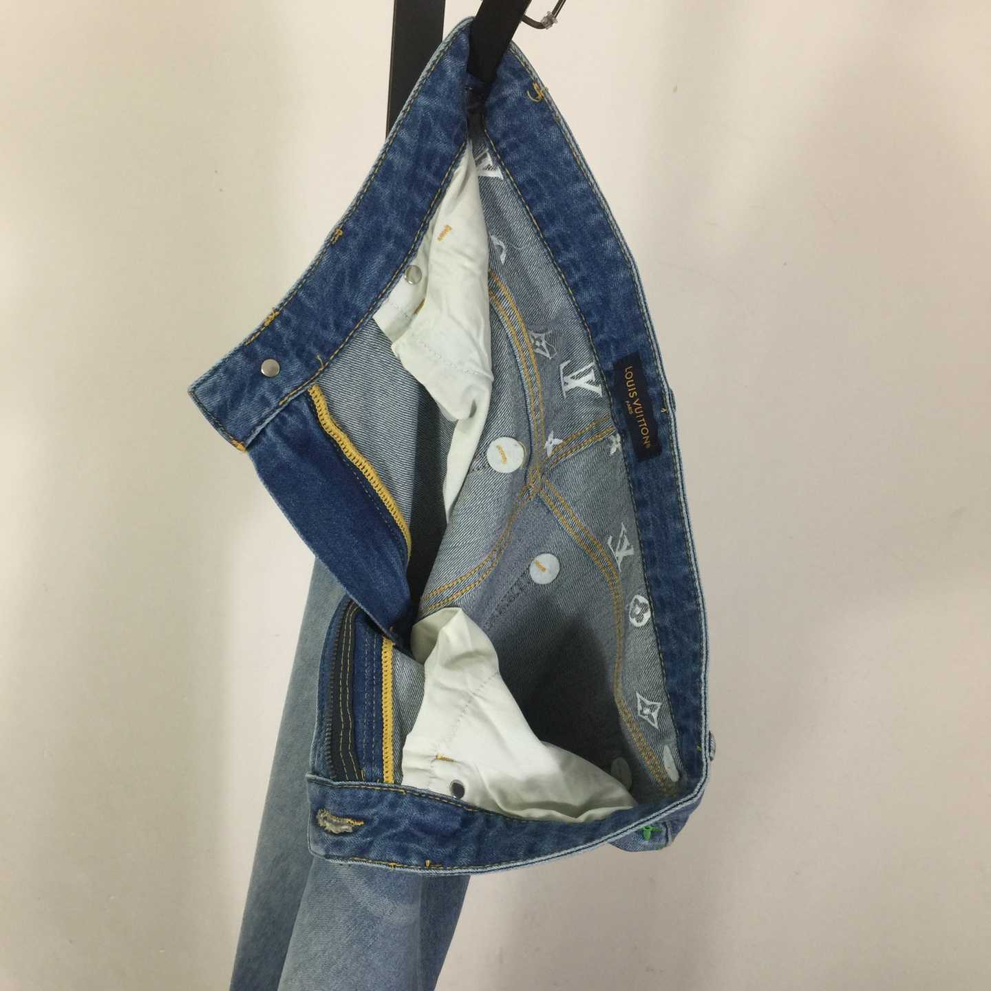 Louis Vuitton Jeans - 