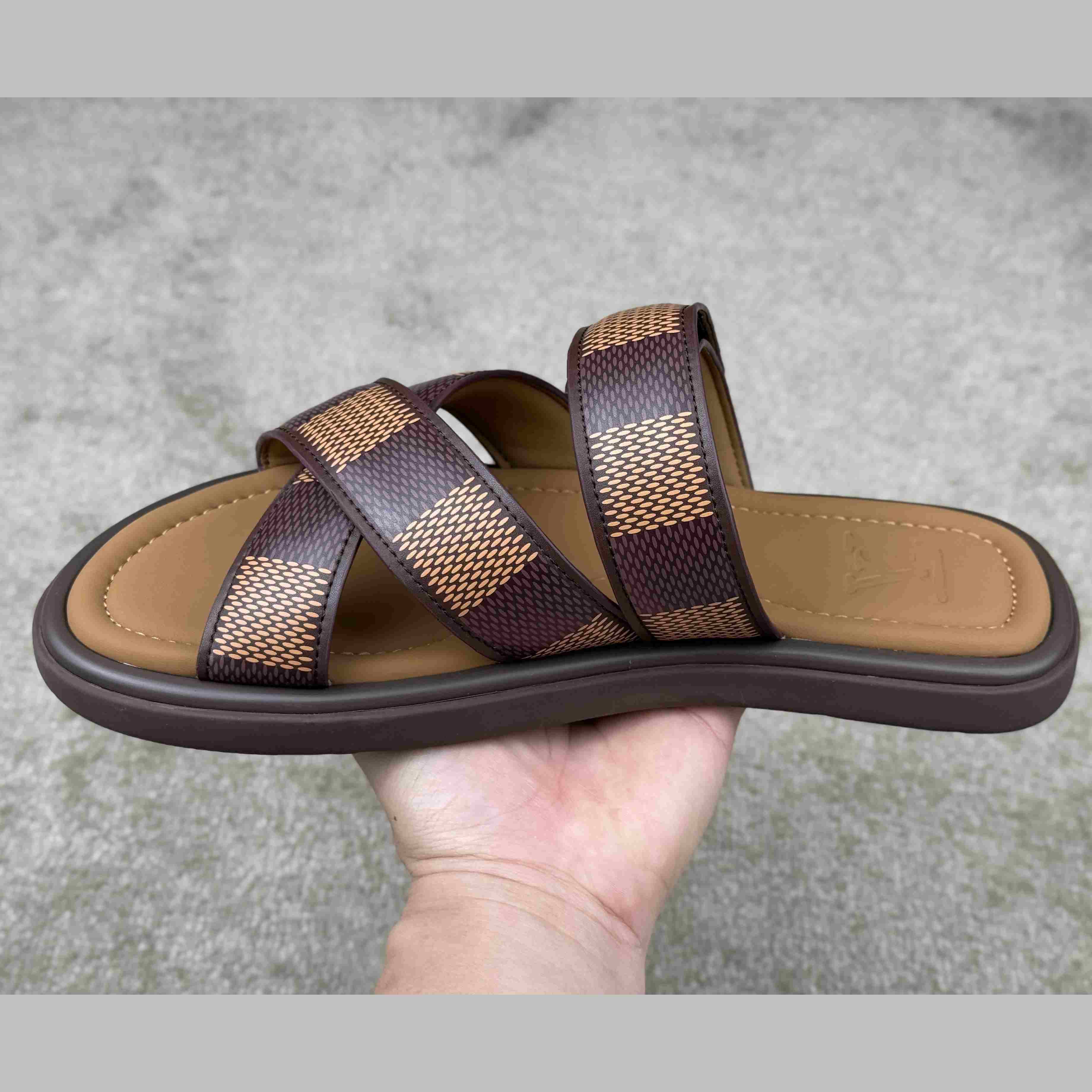 Louis Vuitton LV Venice Mule    1ACRJB - DesignerGu