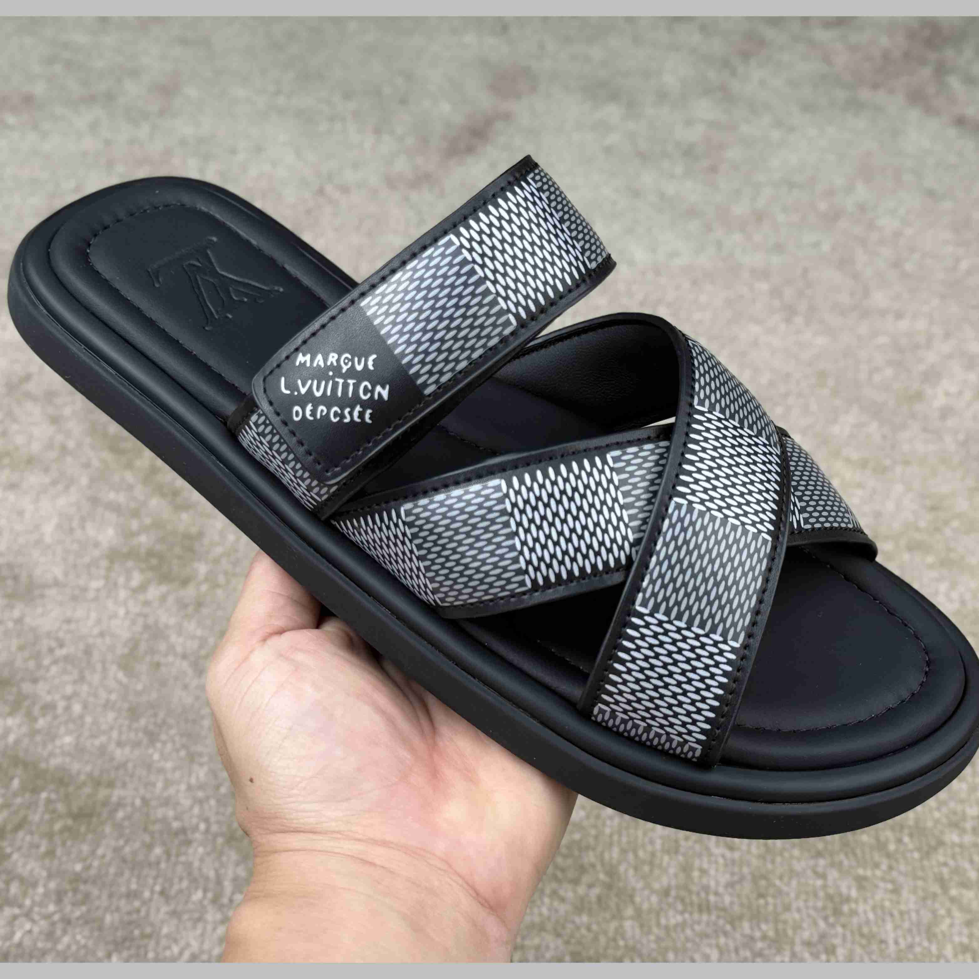 Louis Vuitton LV Venice Mule    1ACRIV - 