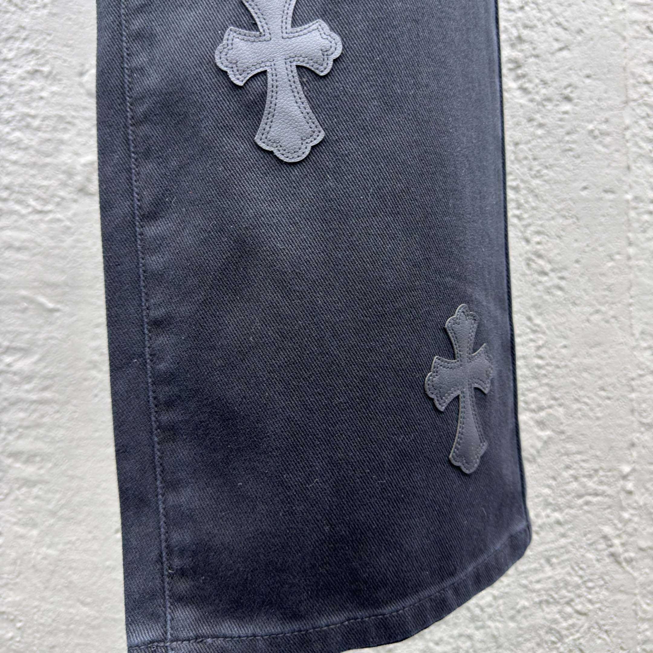 Chrome Hearts Jeans - DesignerGu