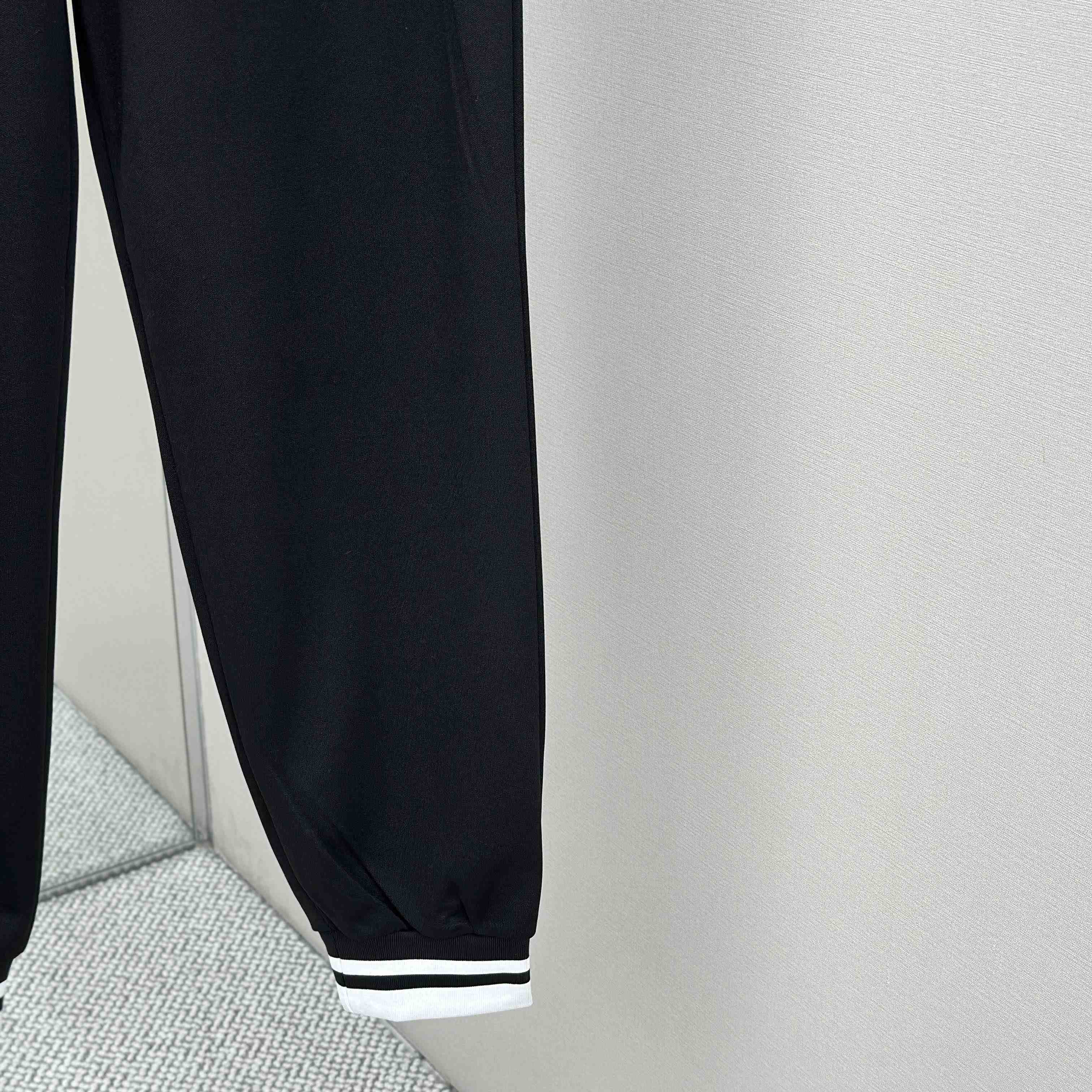Gucci Cotton Pants - DesignerGu