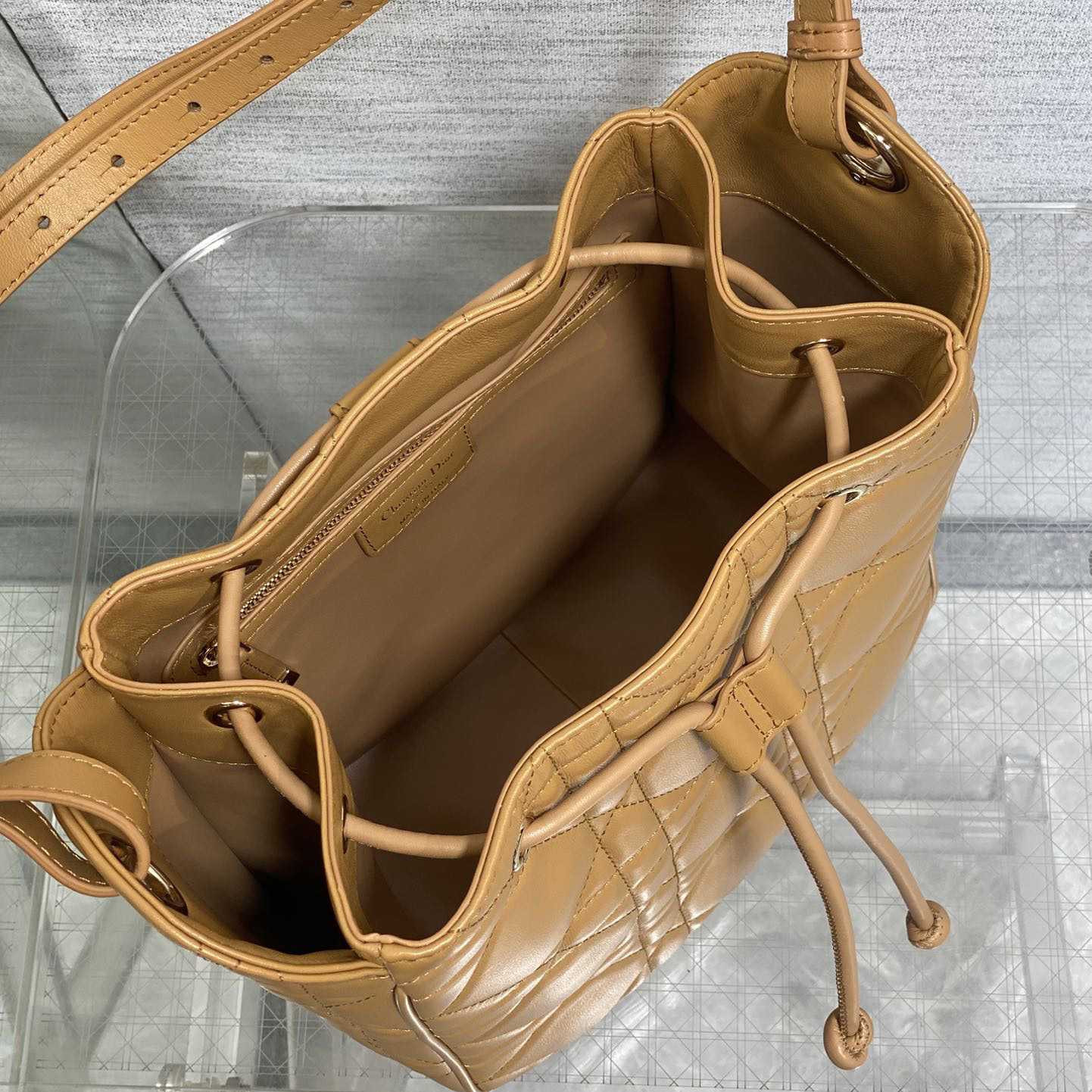 Dior Medium D-Motion Bag  - DesignerGu