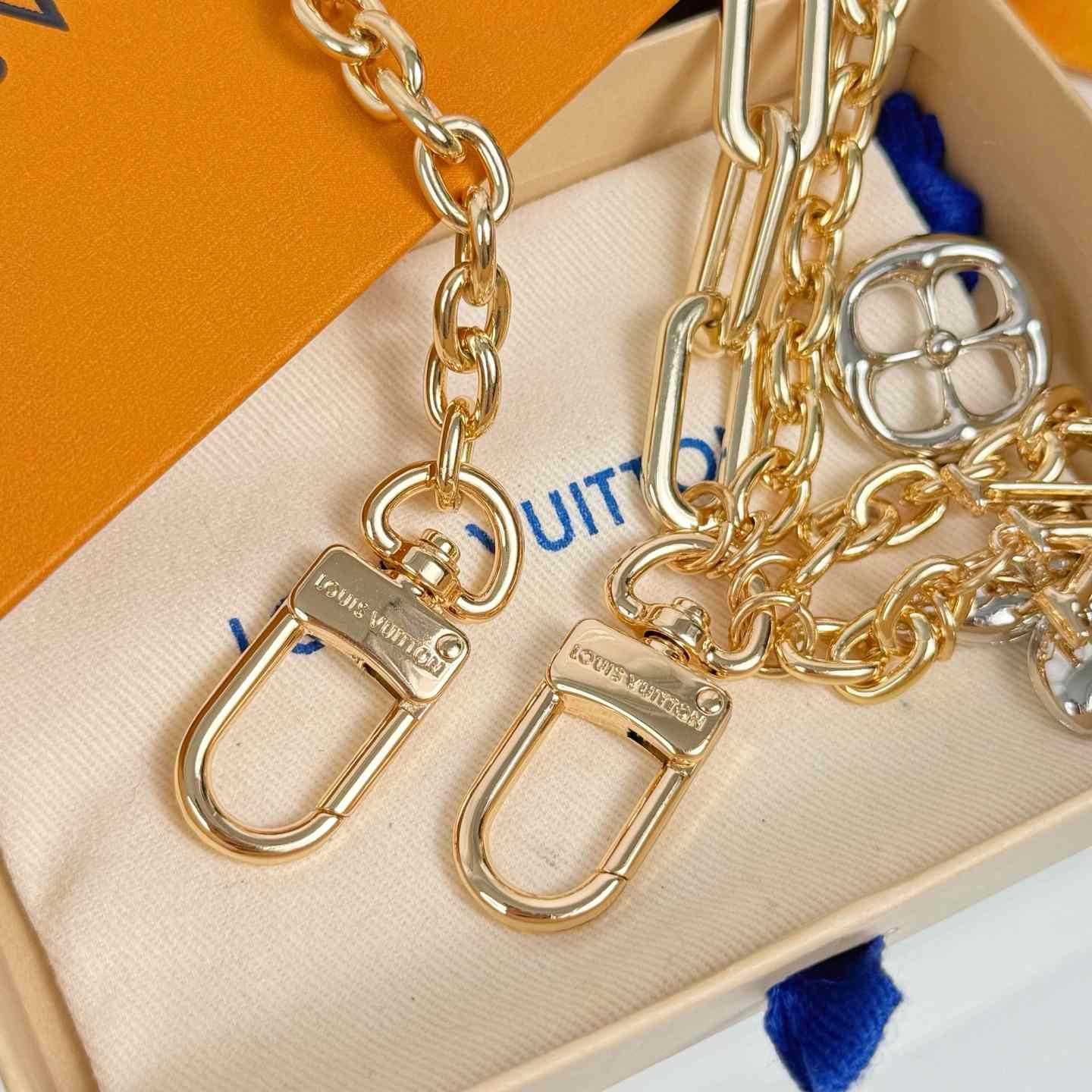 Louis Vuitton LV x TM Superflat Bag Chain   M02452 - DesignerGu