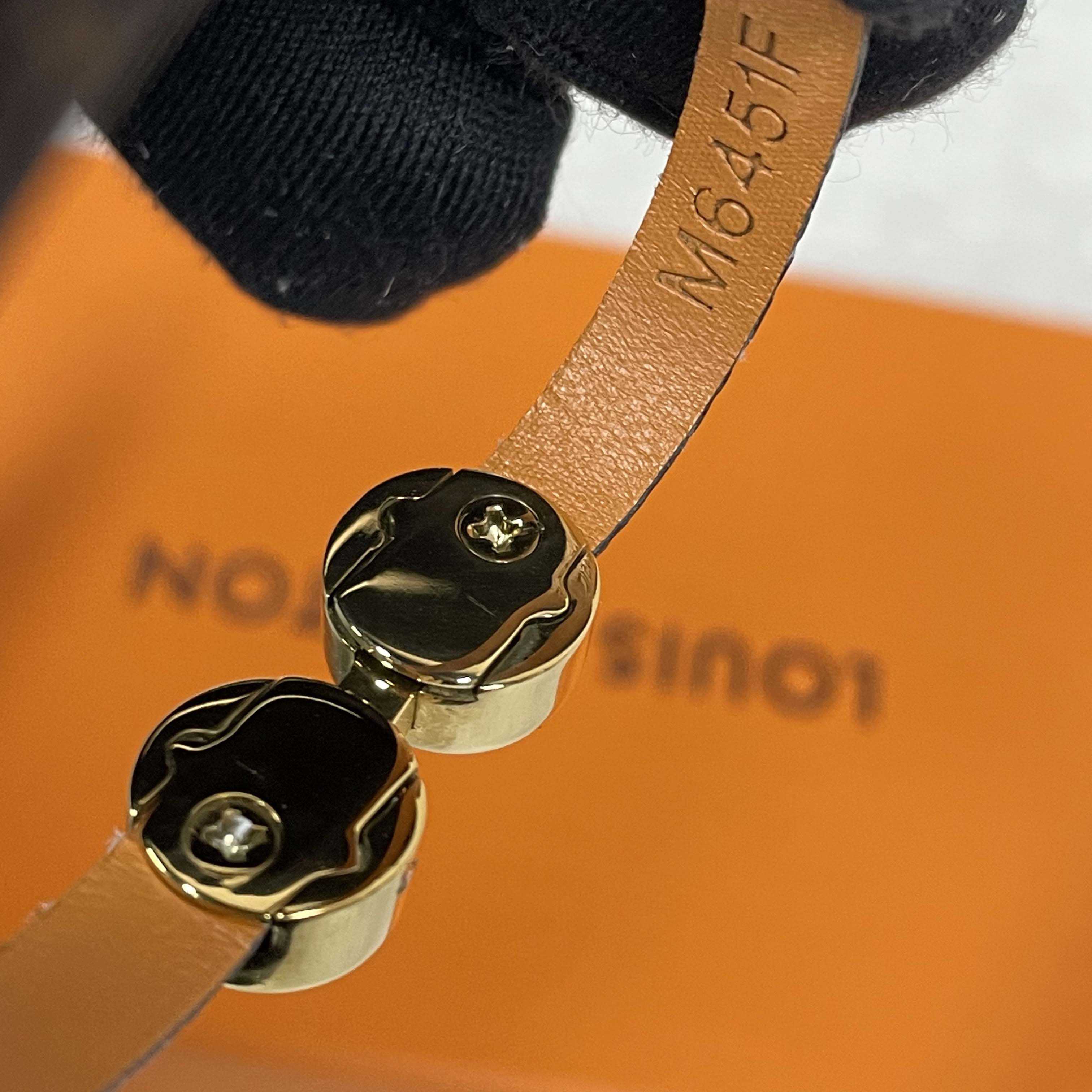 Louis Vuitton Bracelet    - DesignerGu