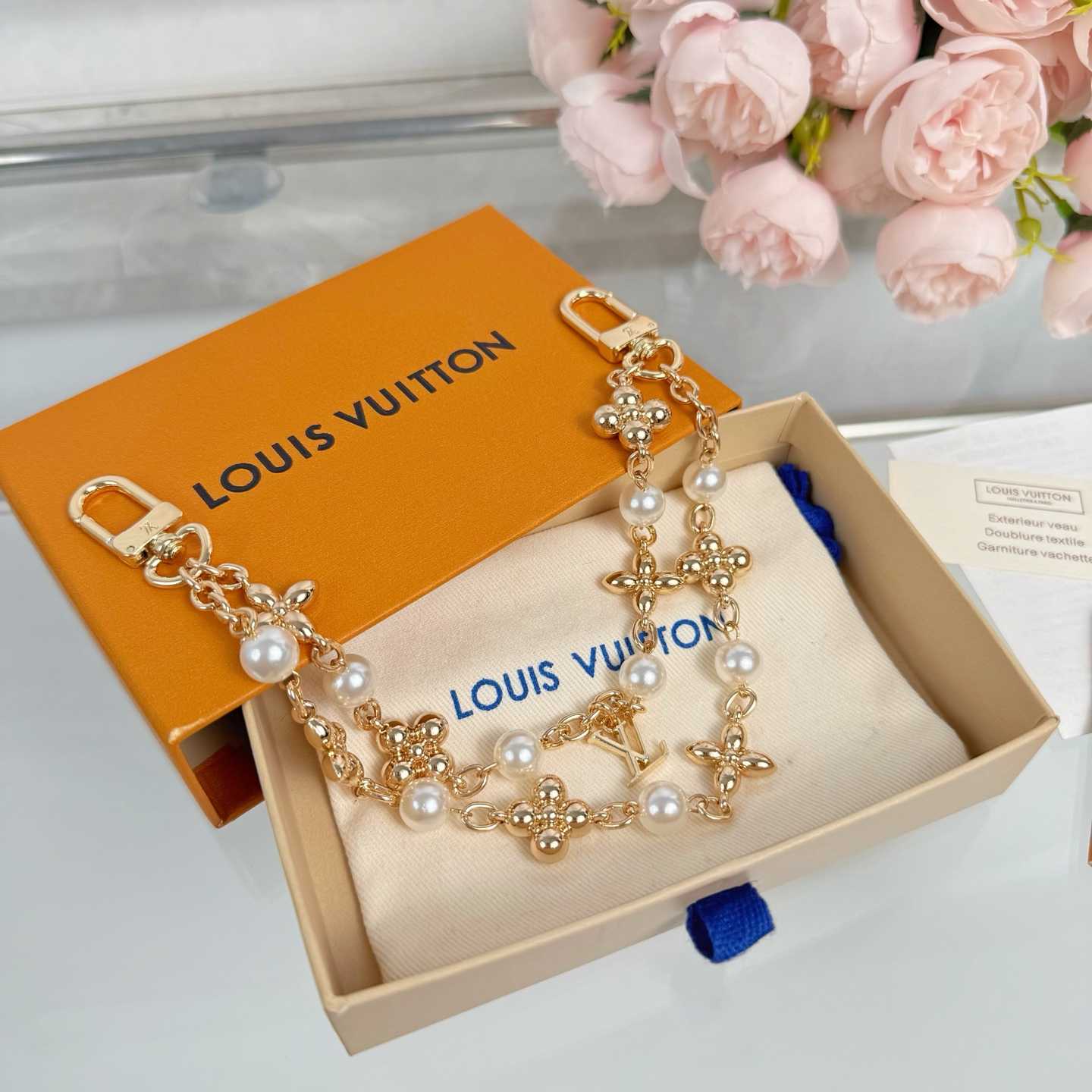 Louis Vuitton Chain - DesignerGu
