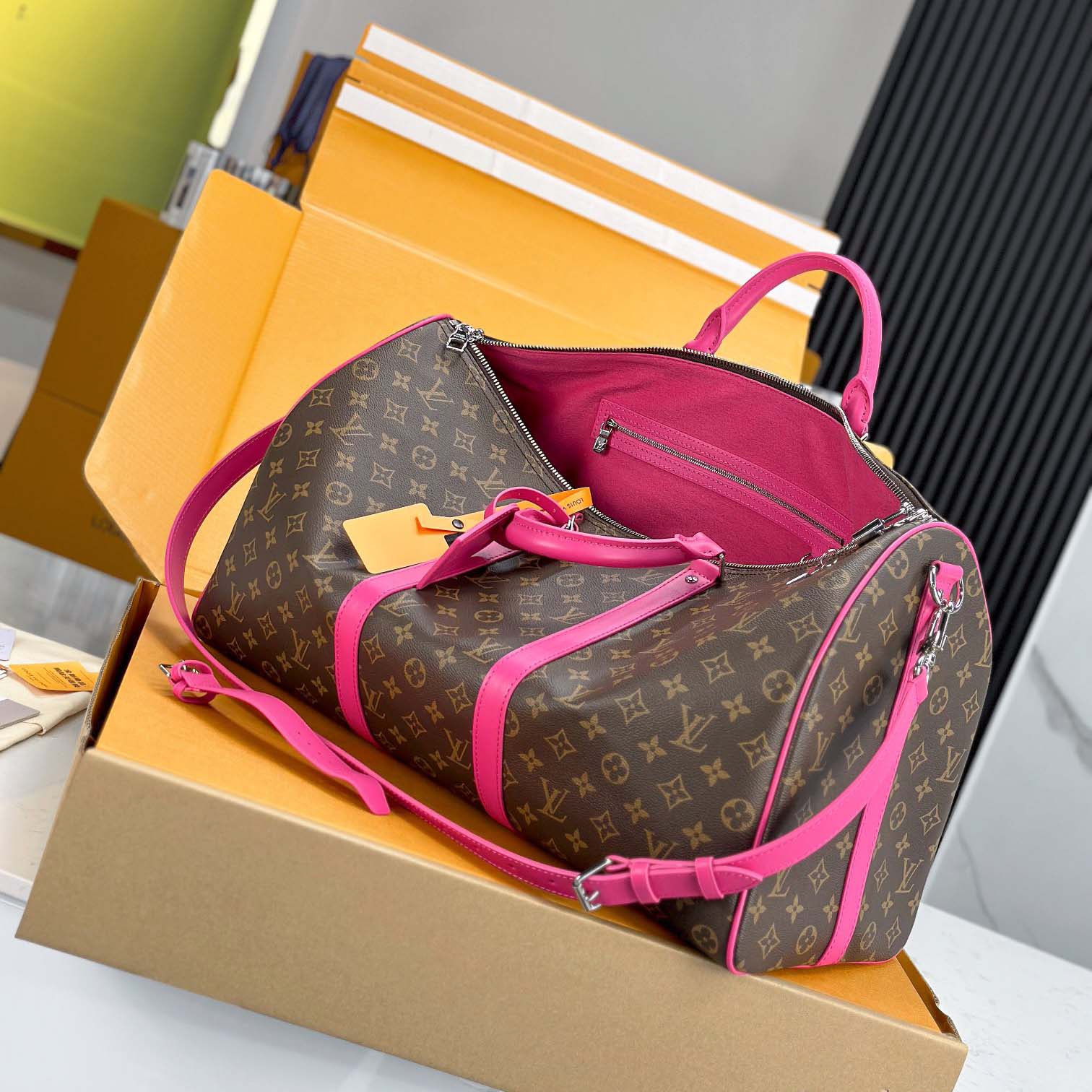 Louis Vuitton Keepall Bandoulière 50  M46773 - DesignerGu