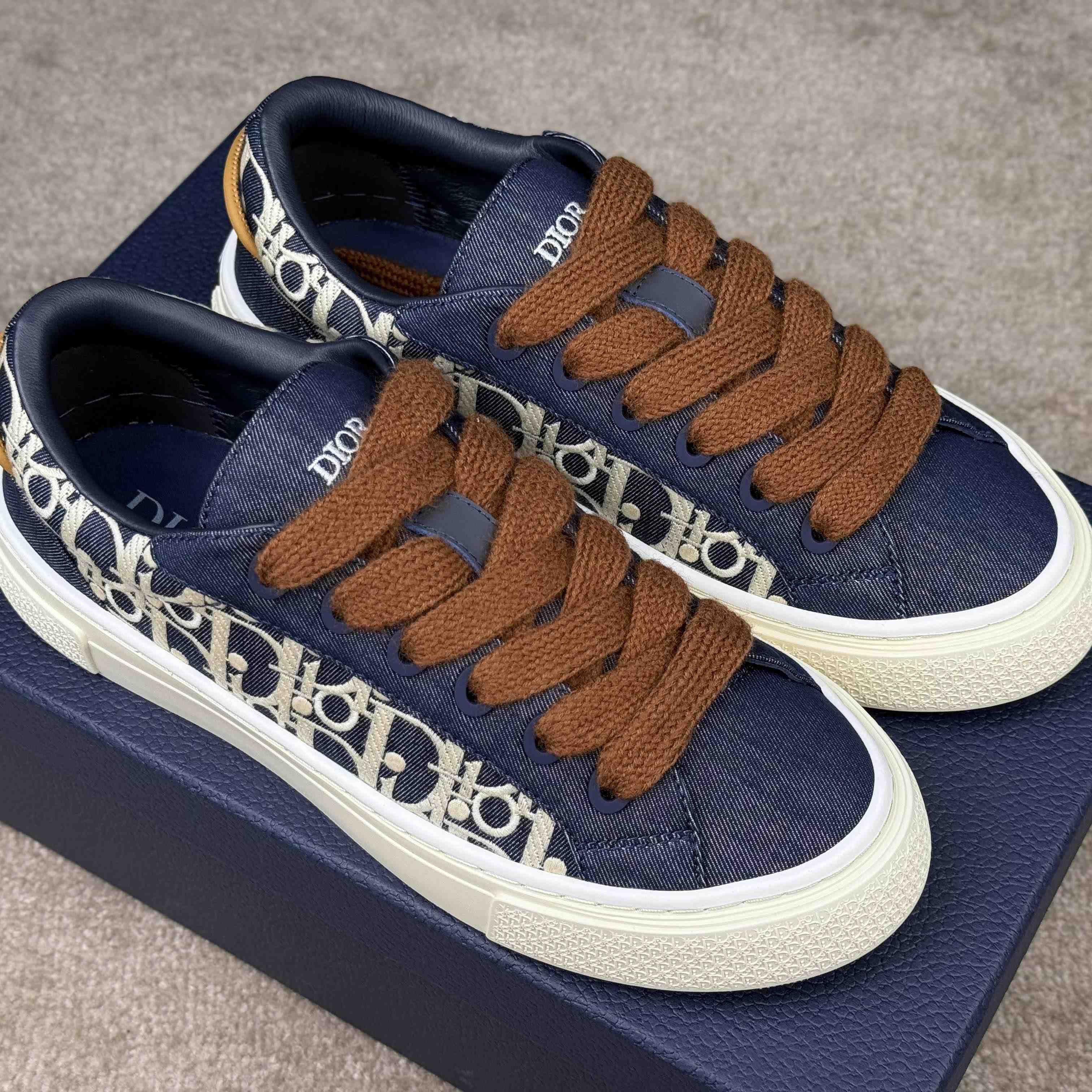 Dior B33 Sneaker  - DesignerGu