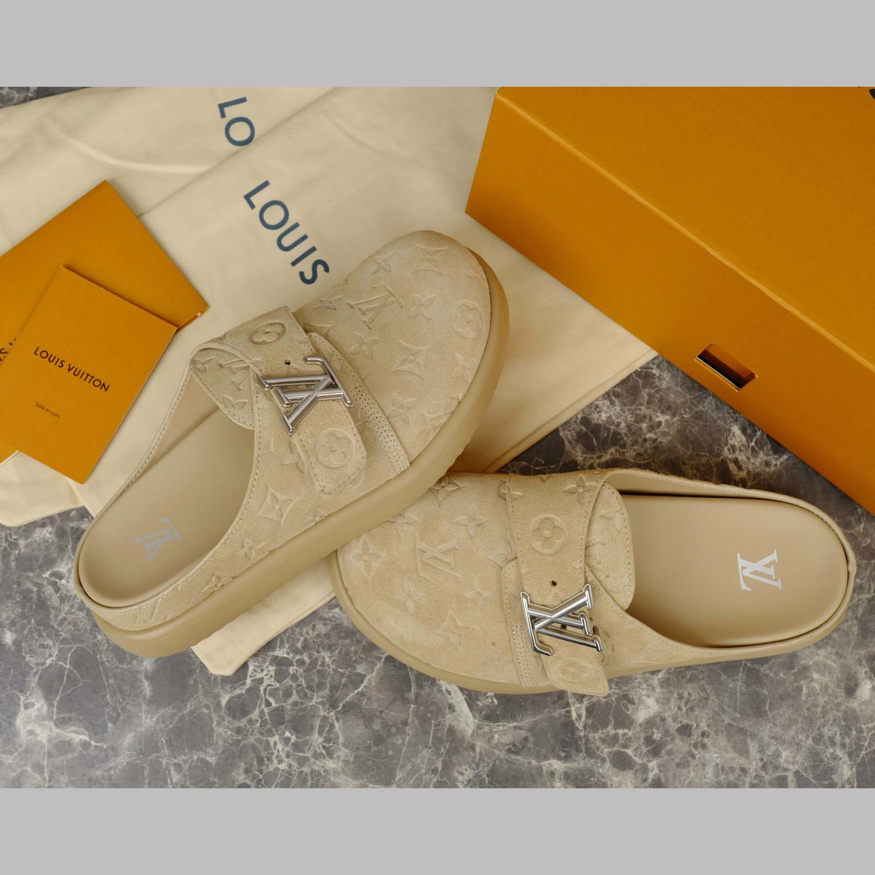 Louis Vuitton LV Easy Mule   1AHQR1 - DesignerGu