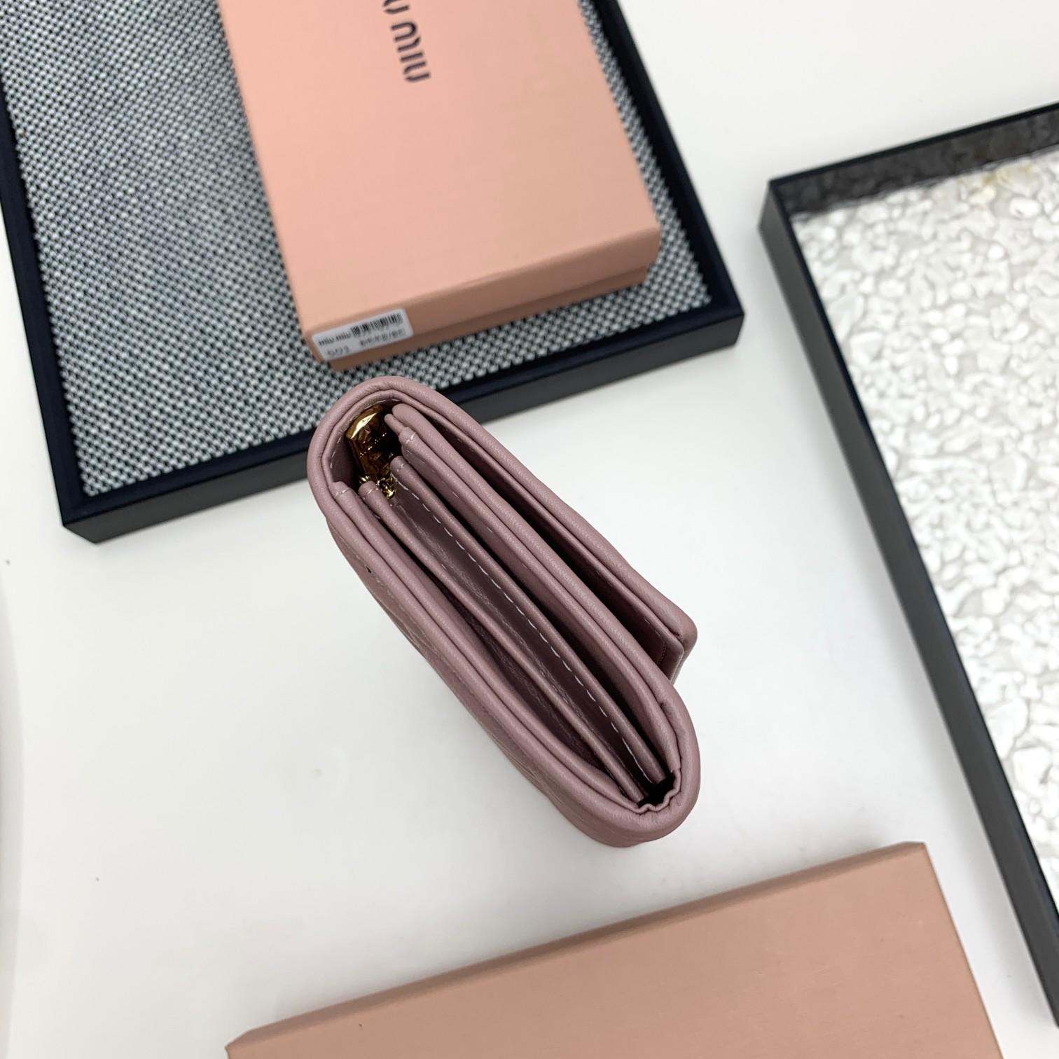 Miu Miu Nappa Wallet (19*10*2.5cm) - DesignerGu