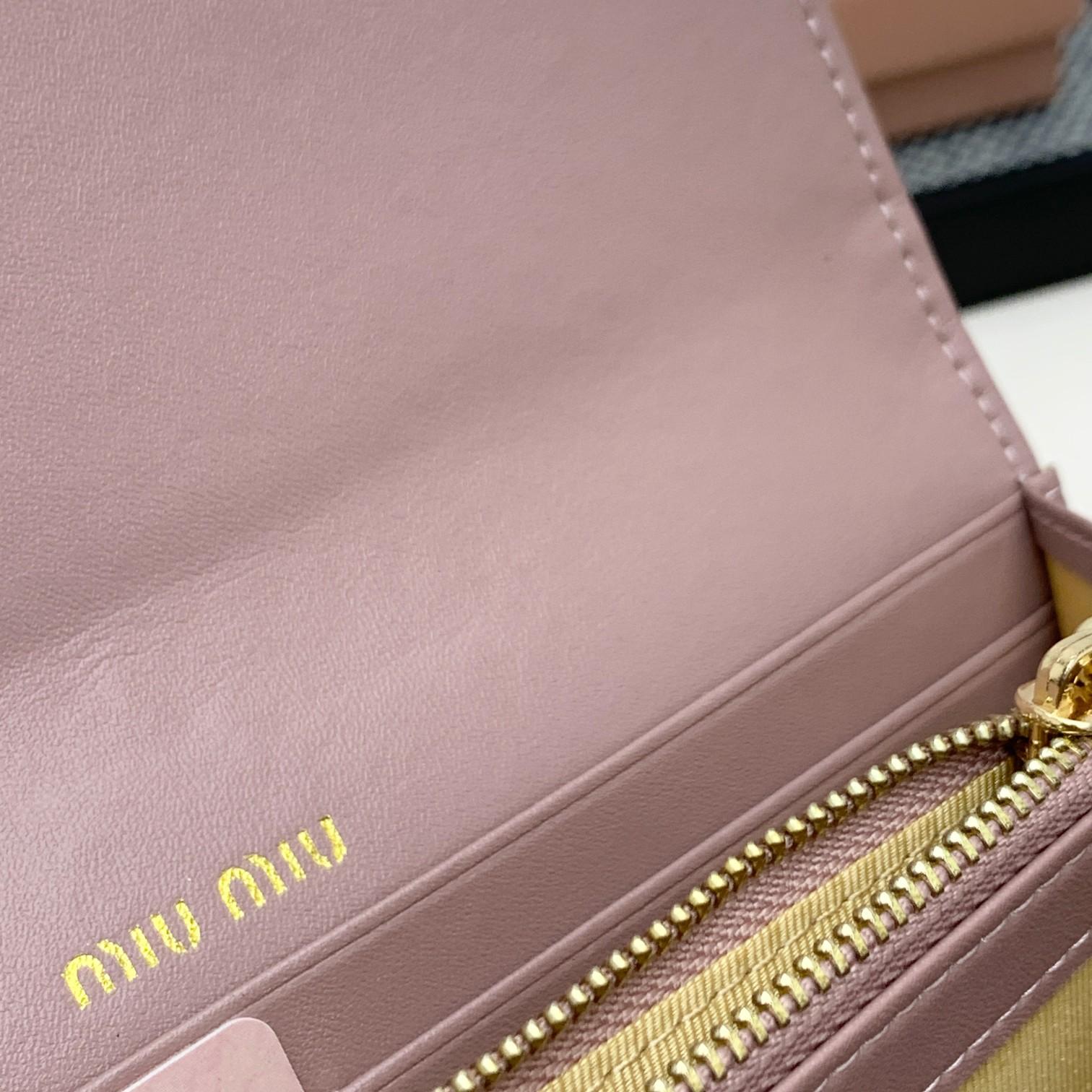 Miu Miu Nappa Wallet (19*10*2.5cm) - DesignerGu