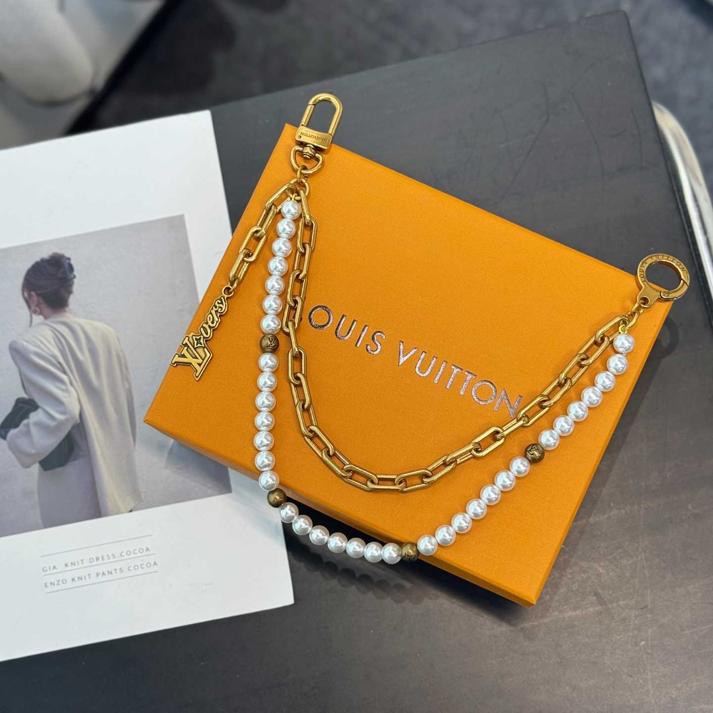 Louis Vuitton Pearls Mini Chain Belt   M03023 - DesignerGu