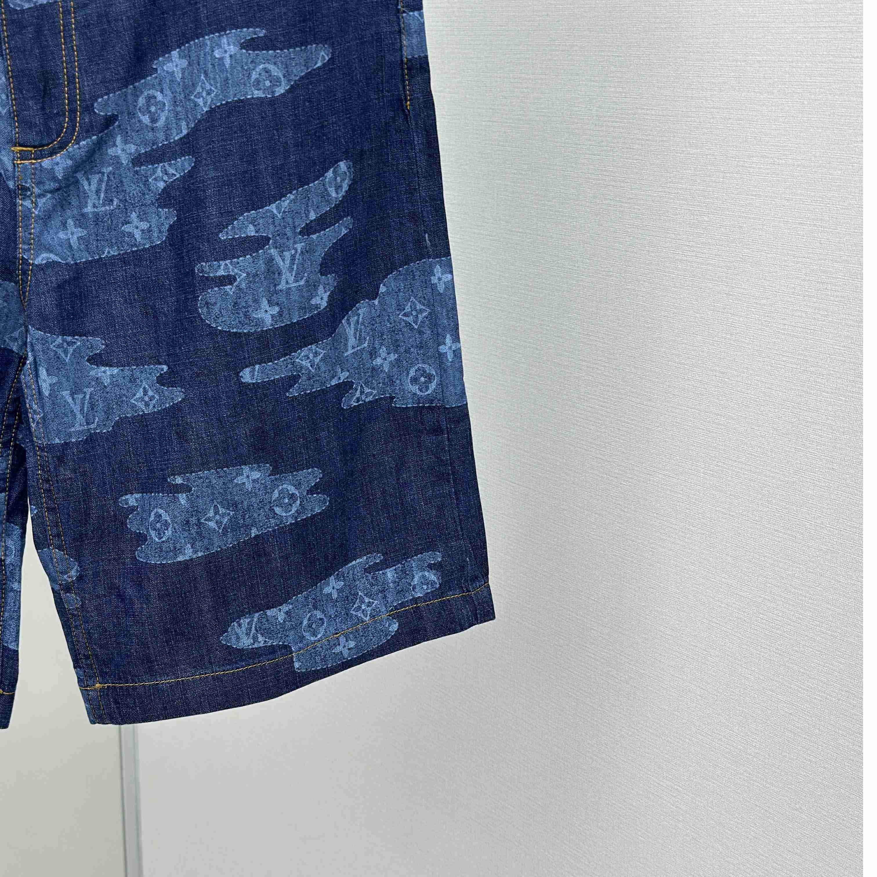 Louis Vuitton Monogram Chambray Shorts   1AILU6 - DesignerGu