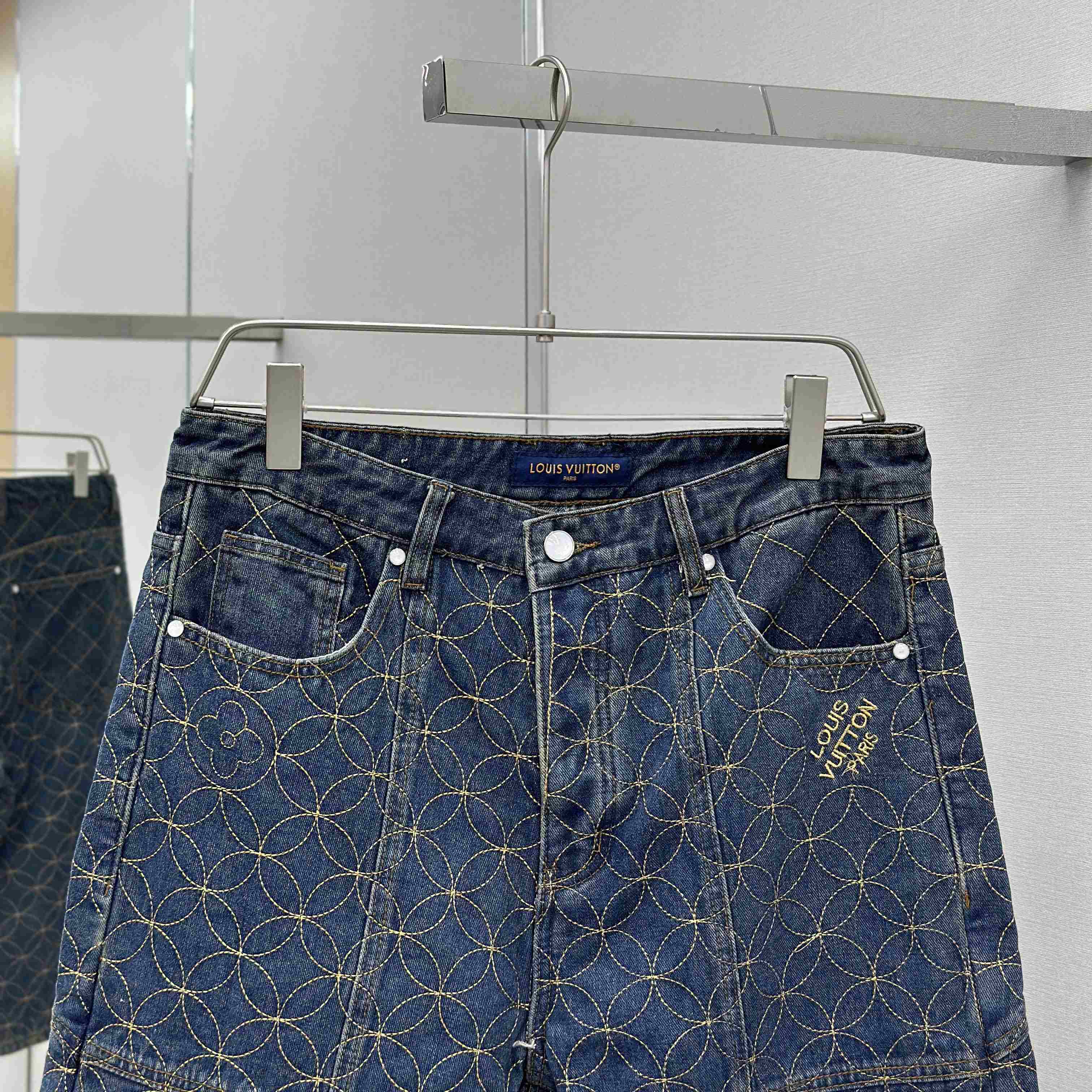 Louis Vuitton Embroidered Workwear Shorts   1AILVC - DesignerGu