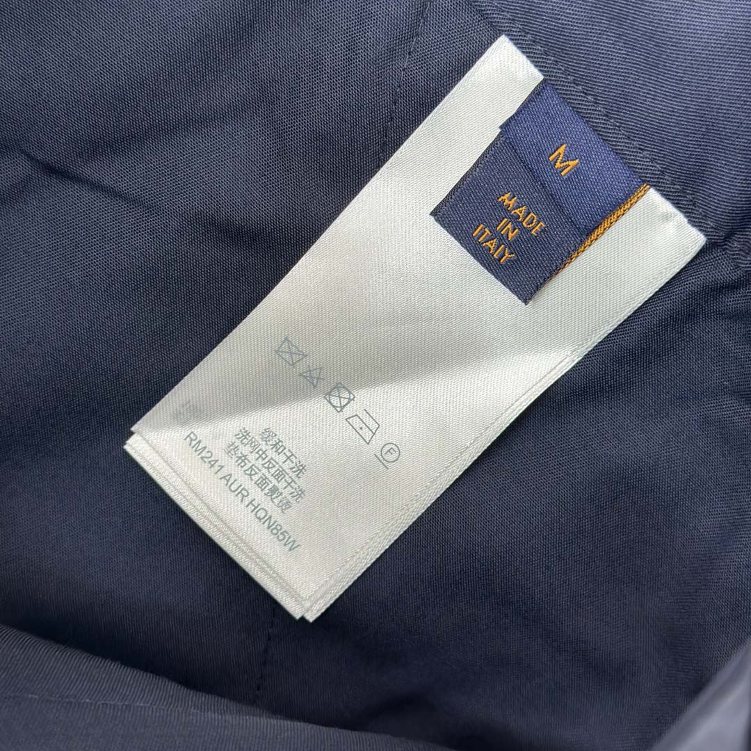 Louis Vuitton Monogram Pocket Cargo Shorts   1AHVTL - DesignerGu