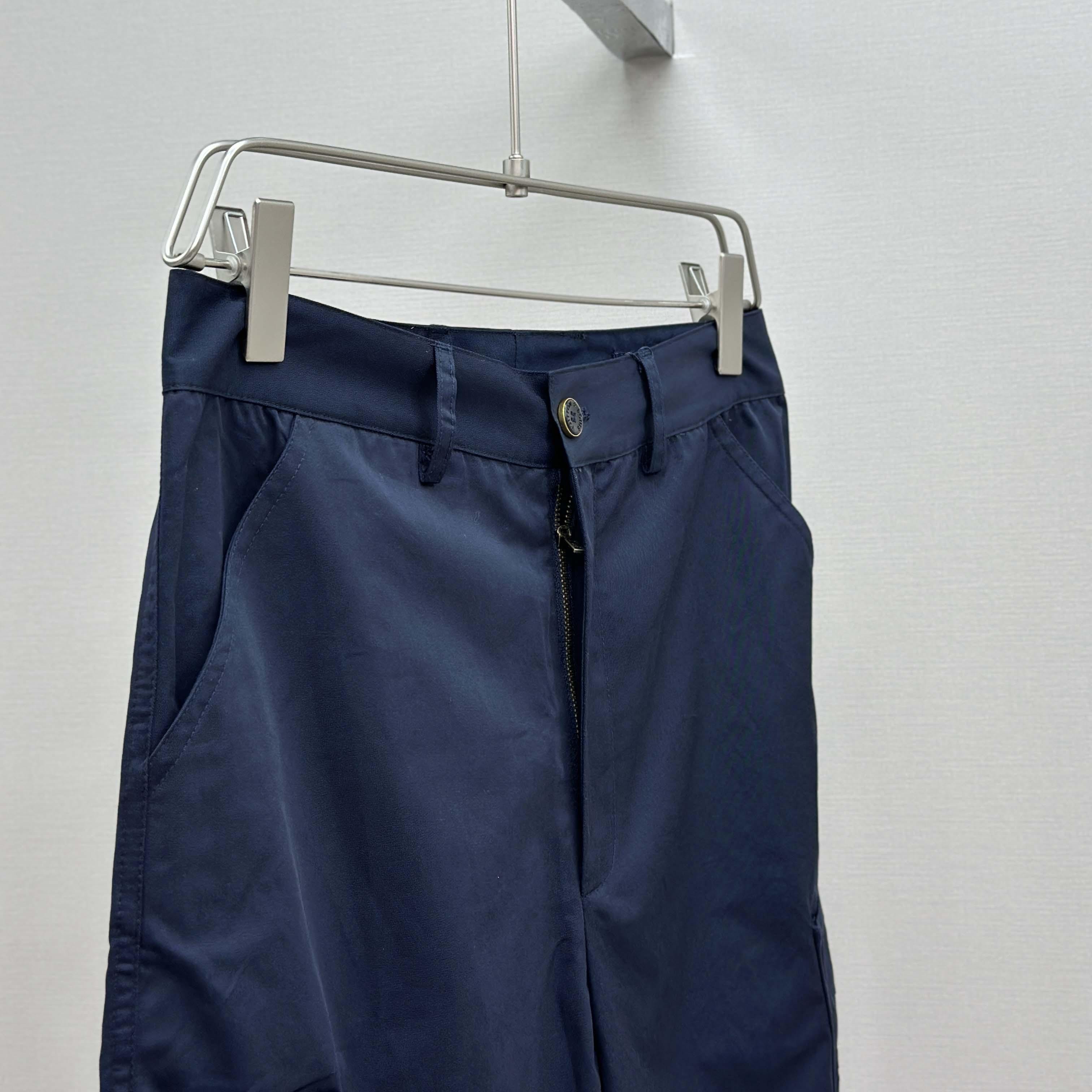 Louis Vuitton Monogram Pocket Cargo Shorts   1AHVTL - DesignerGu