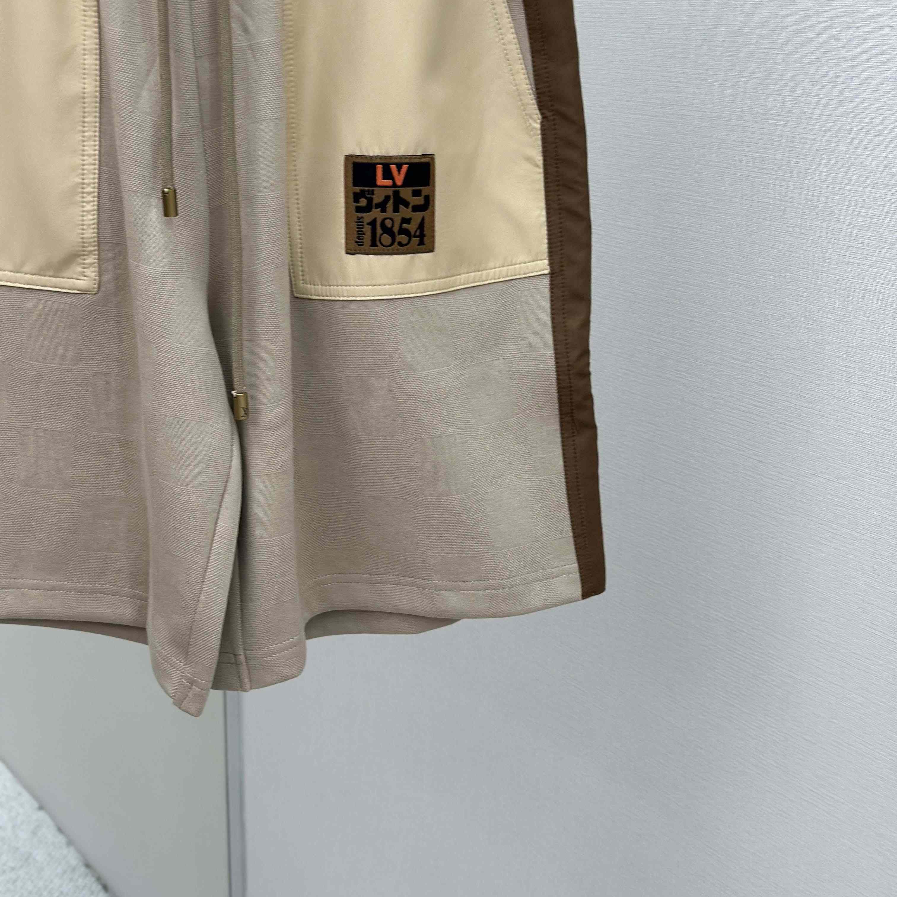 Louis Vuitton Damier Hybrid Workwear Shorts  1AIML3 - DesignerGu