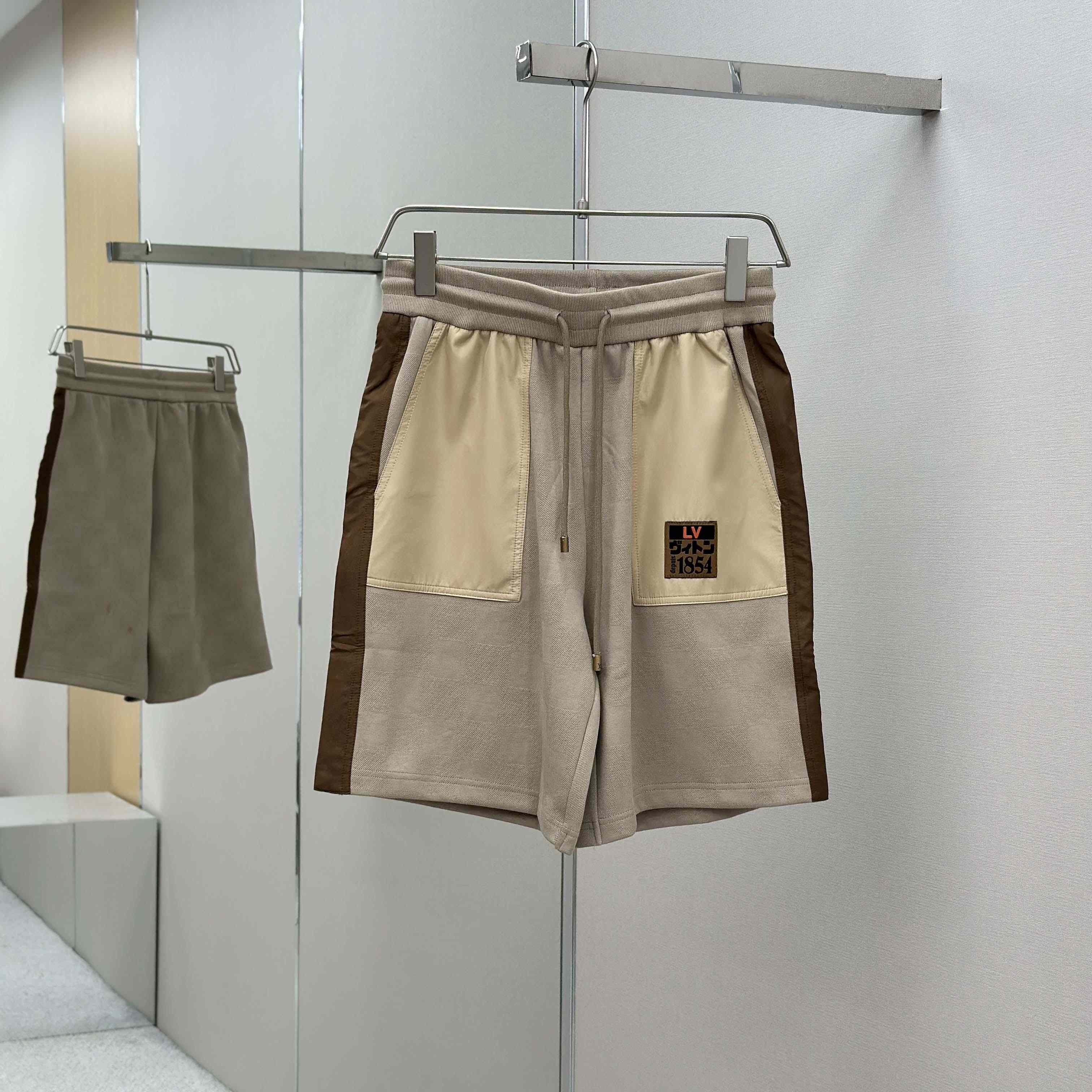 Louis Vuitton Damier Hybrid Workwear Shorts  1AIML3 - DesignerGu