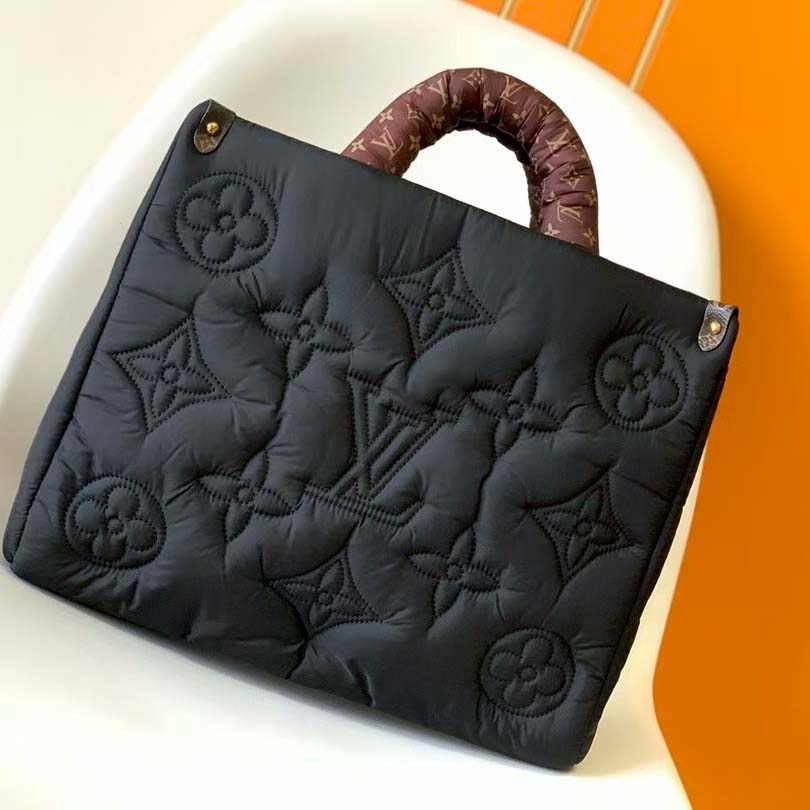 Louis Vuitton Monogram Giant Pillow OnTheGo MM   （41 x 34 x 19cm） - DesignerGu
