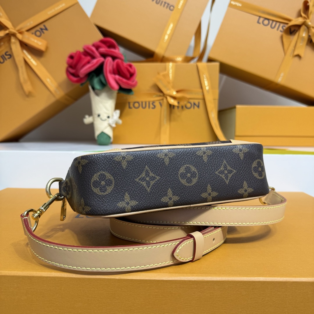 Louis Vuitton Trocadéro Wearable Wallet     M26020 - DesignerGu