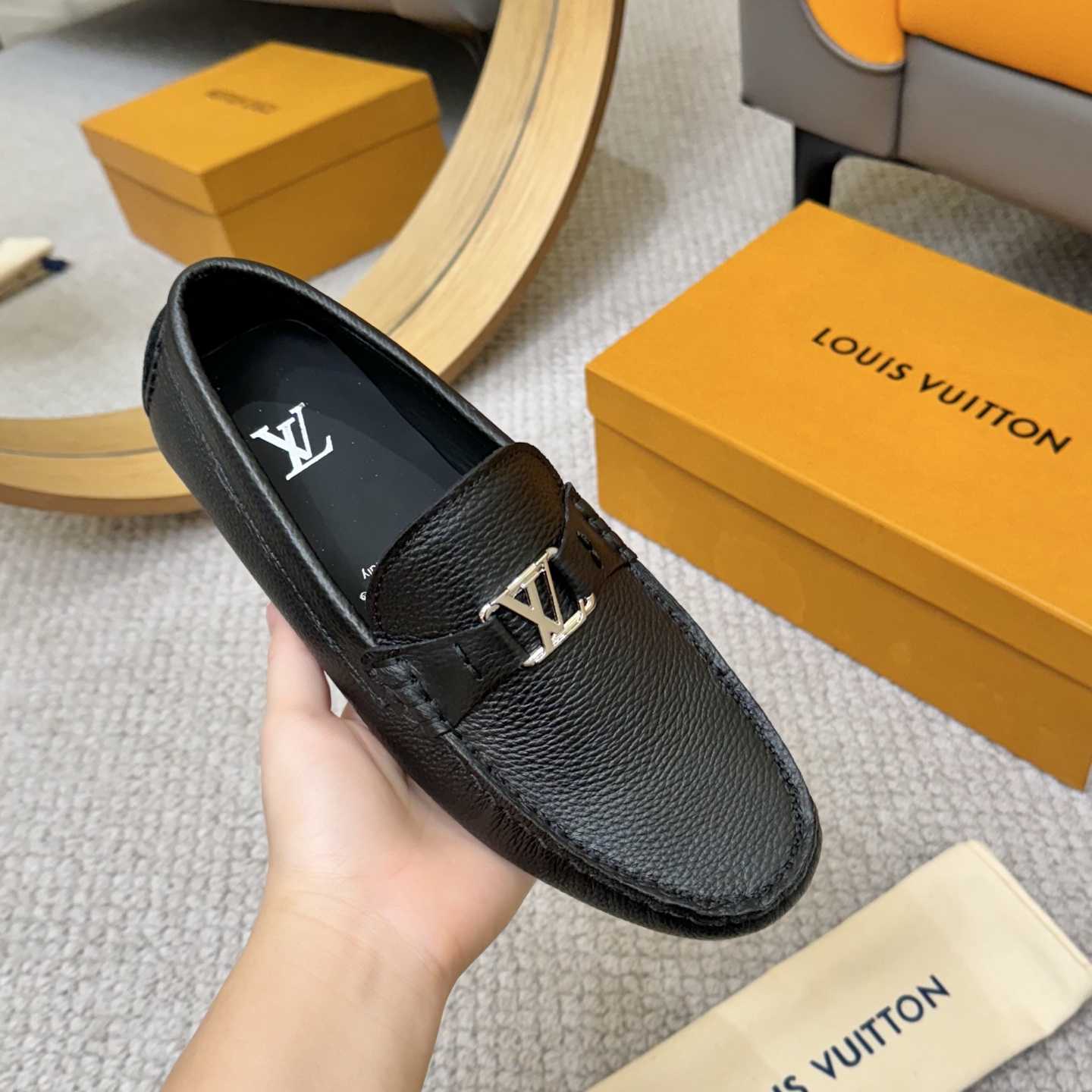 Louis Vuitton LV Silverstone Moccasin - DesignerGu