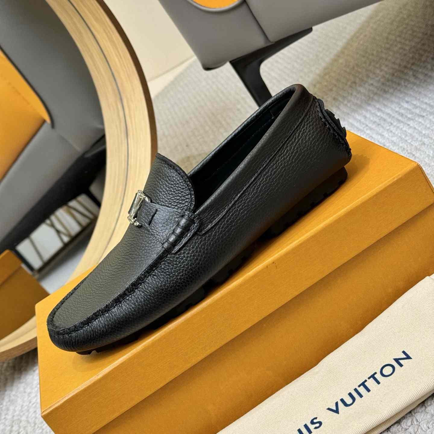 Louis Vuitton LV Silverstone Moccasin - DesignerGu