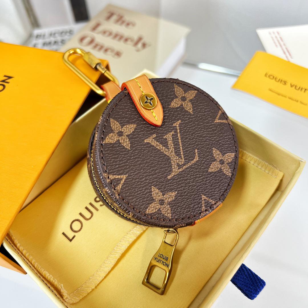 Louis Vuitton Round Case Pouch   M68524 - DesignerGu