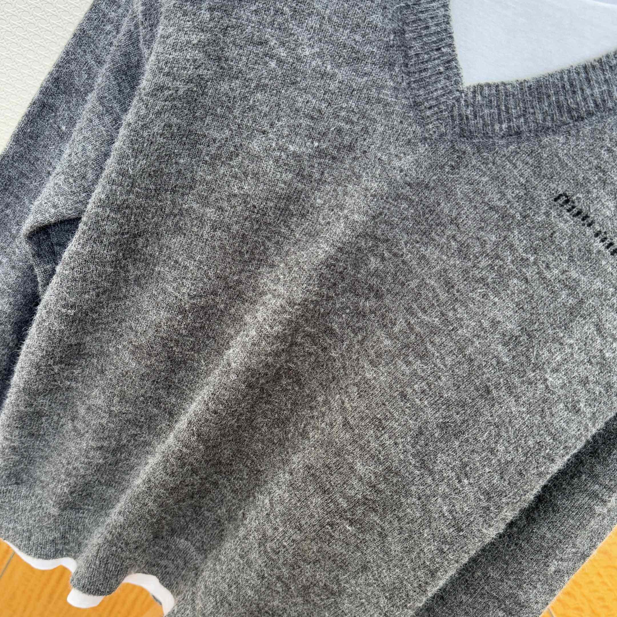 Miu Miu Cashmere V-neck Sweater - DesignerGu