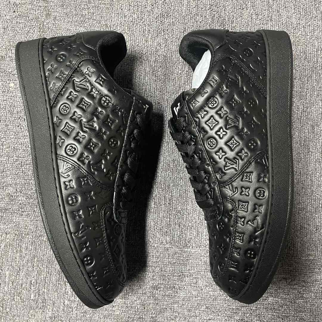 Louis Vuitton Rivoli Sneaker   1AARHT Louis Vuitton Rivoli Sneaker   1AARHT - DesignerGu