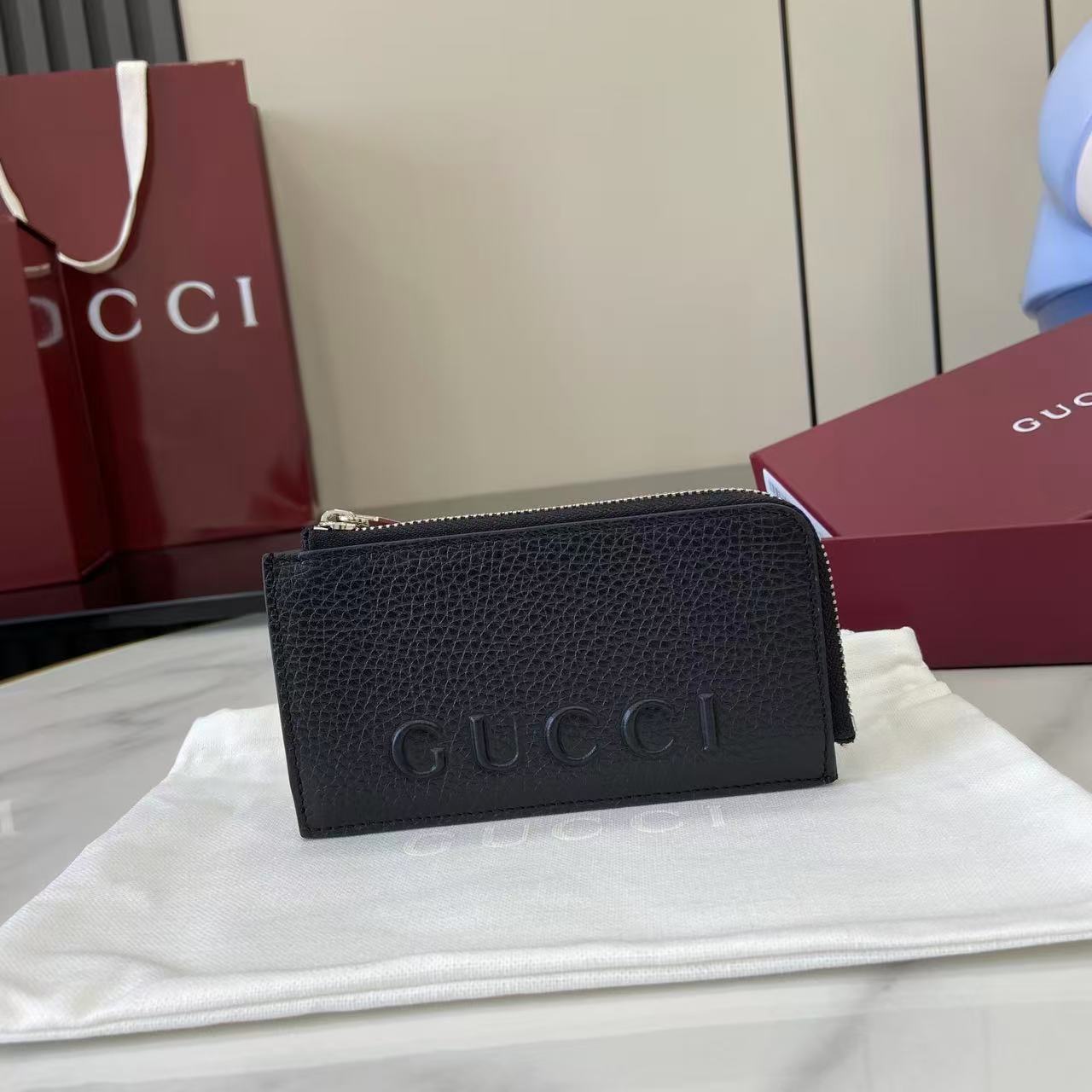 Gucci Zip Card Case With Logo Gucci Zip Card Case With Logo - DesignerGu