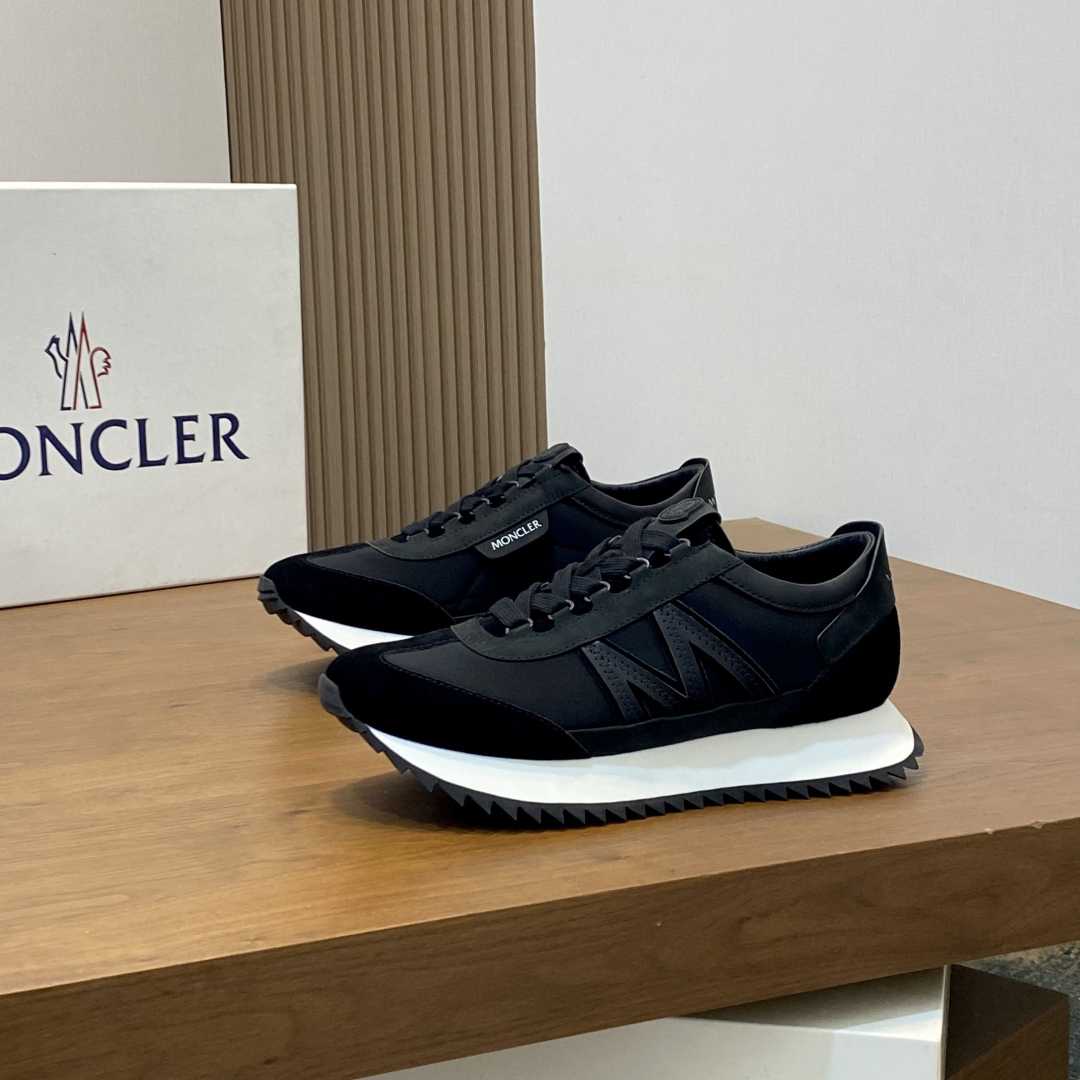 Moncler Pacey2 Suede & Nubuck Trainers Moncler Pacey2 Suede & Nubuck Trainers - DesignerGu