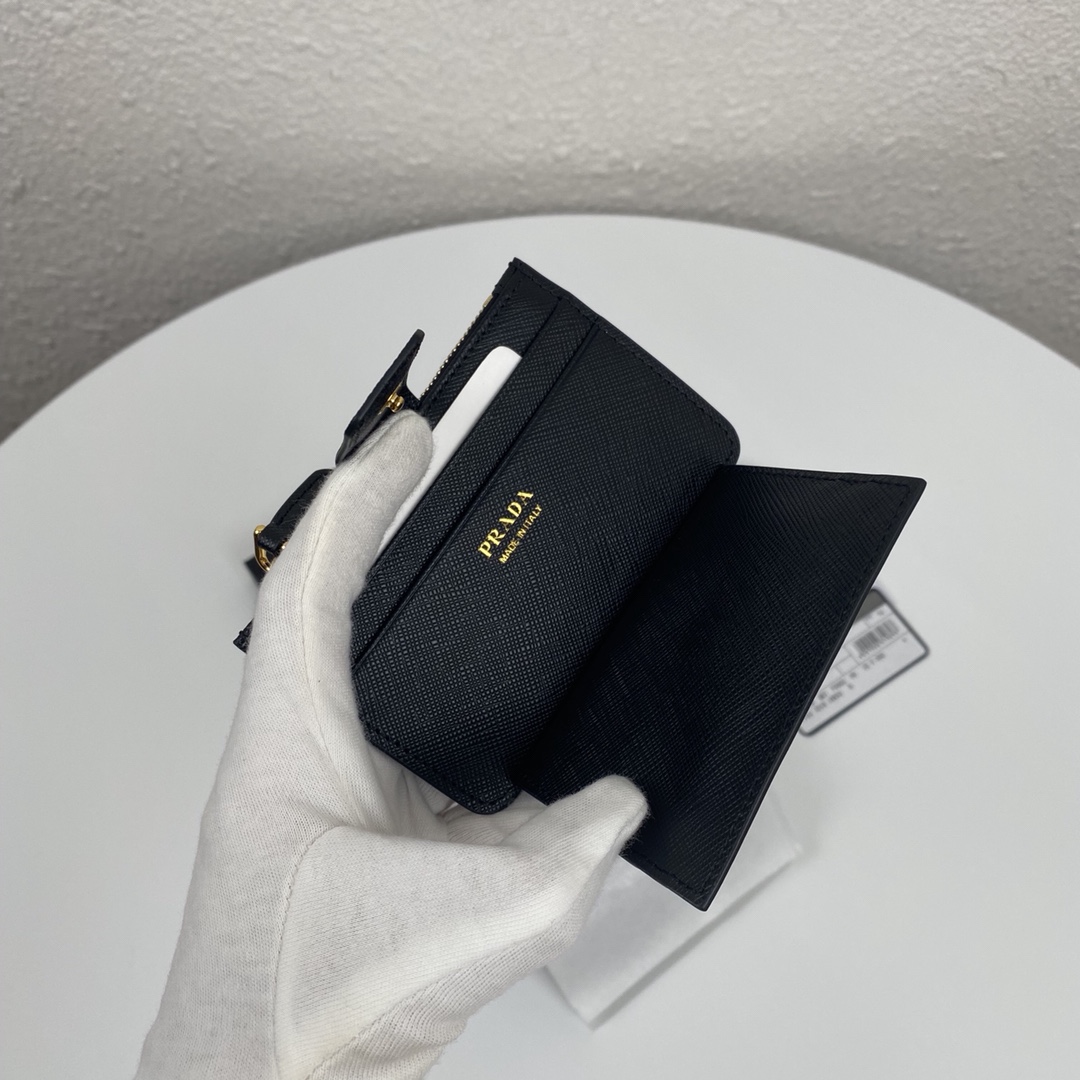 Prada Card Wallet (12-7.5cm) - DesignerGu